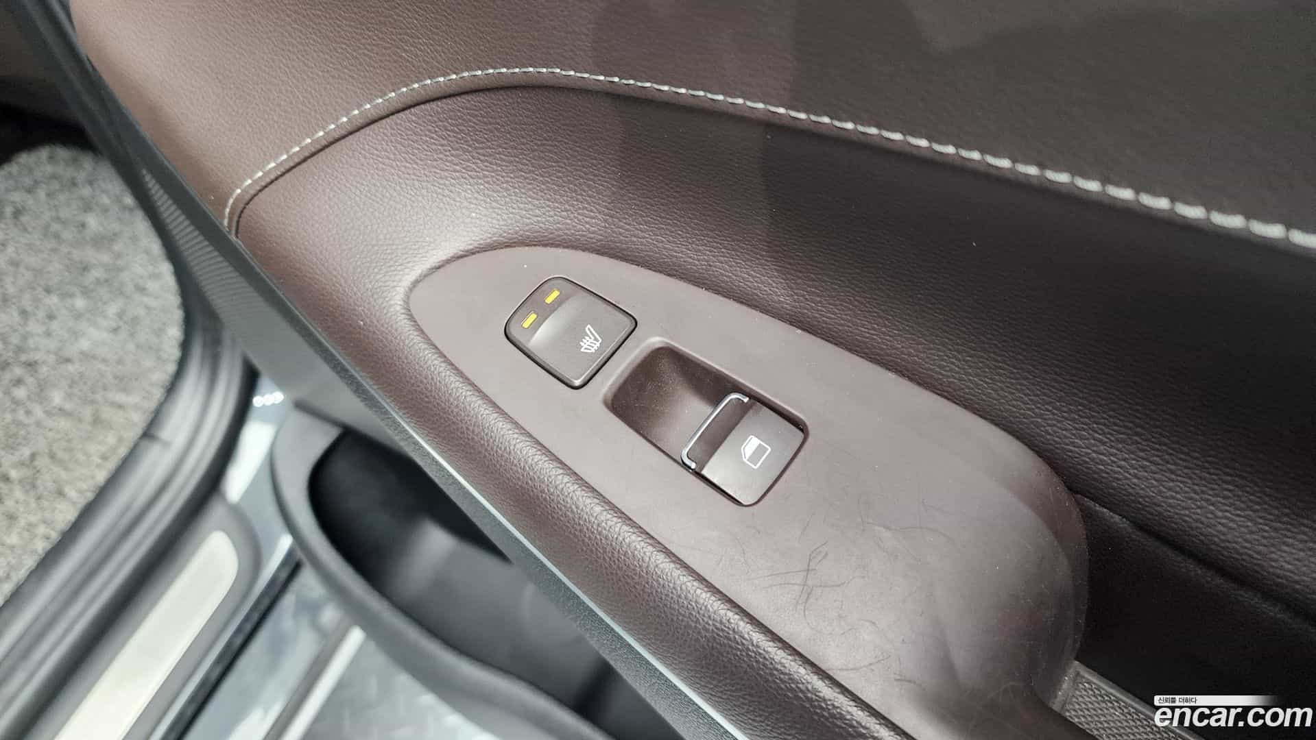 Grandeur Hyundai 2017.5-OPTION-023