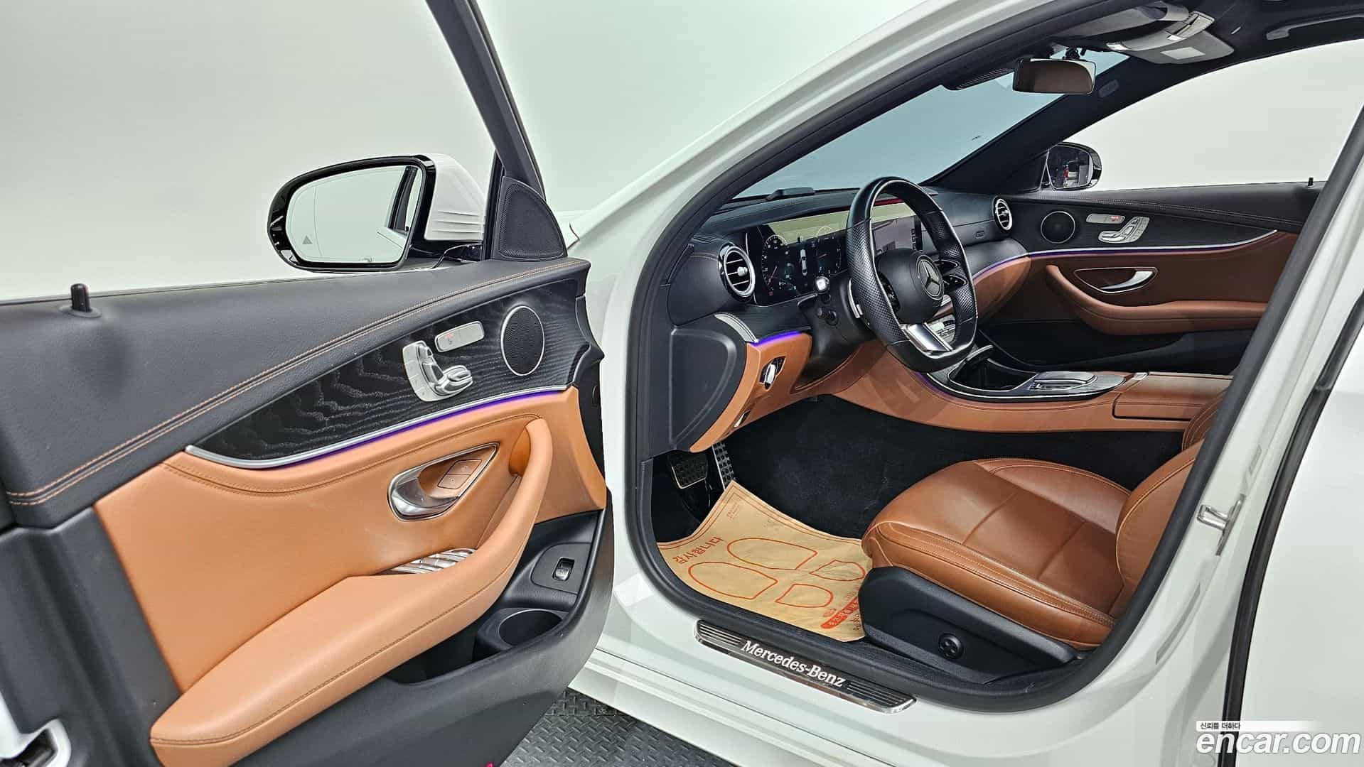 E-Class Mercedes-Benz 2020.10-INNER-010