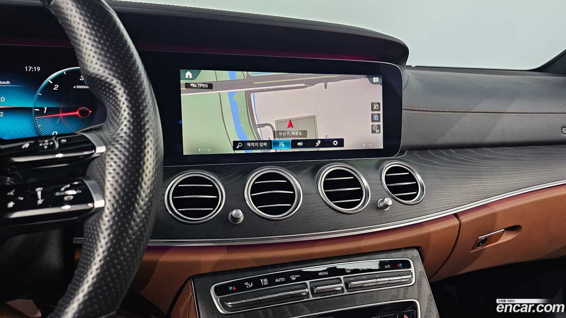 E-Class Mercedes-Benz 2020.10-OPTION-021