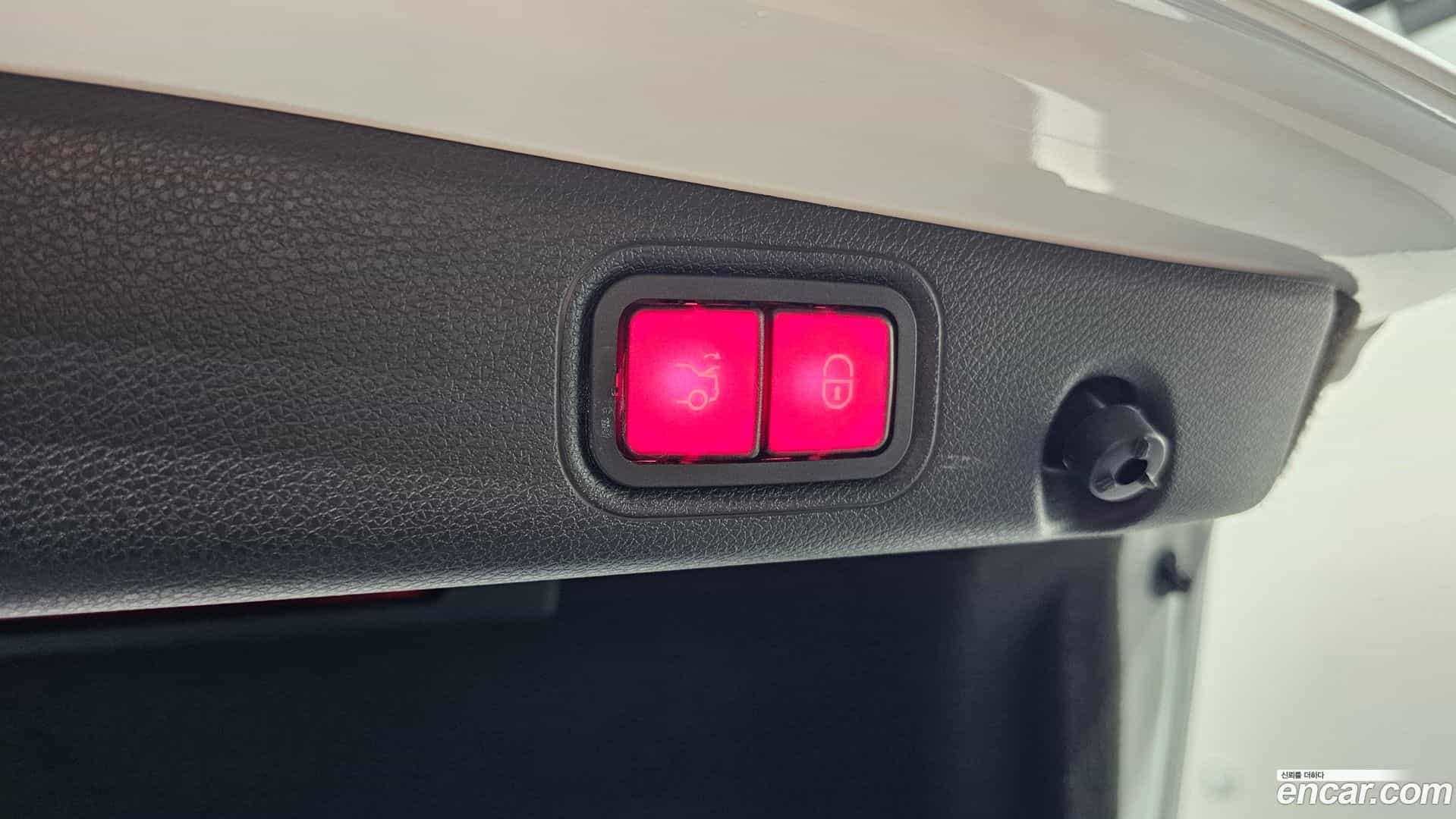 E-Class Mercedes-Benz 2020.10-OPTION-024