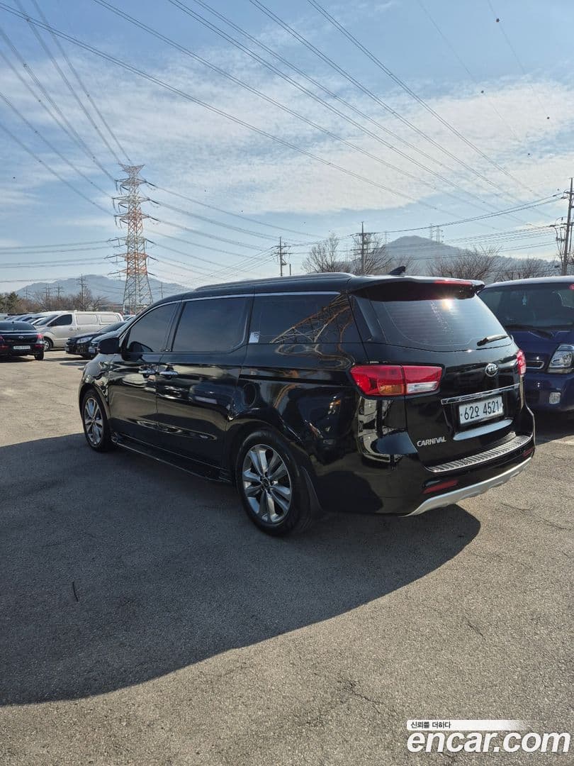 Main__Slider__Photo:Canival Kia 2014.10-2