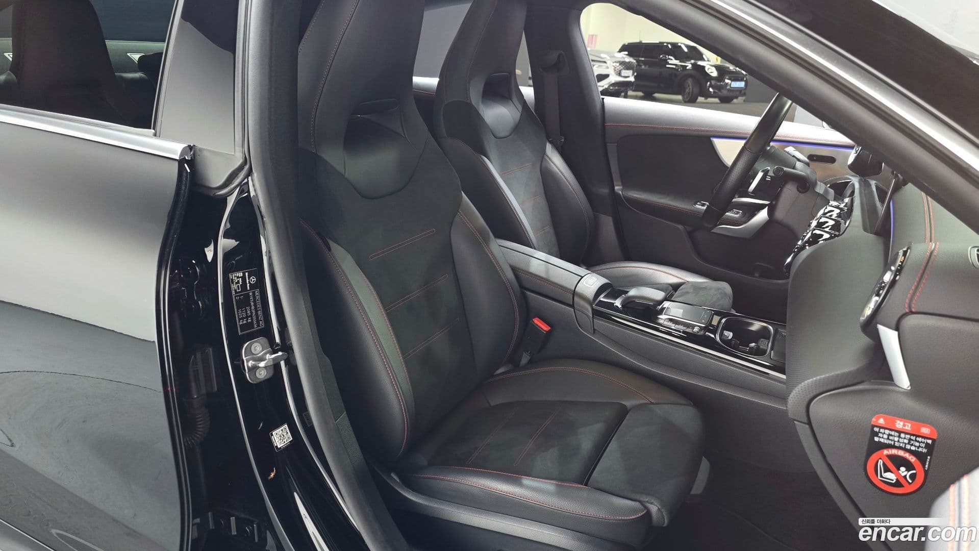 Main__Slider__Photo:CLA-Class Mercedes-Benz 2022.11-9