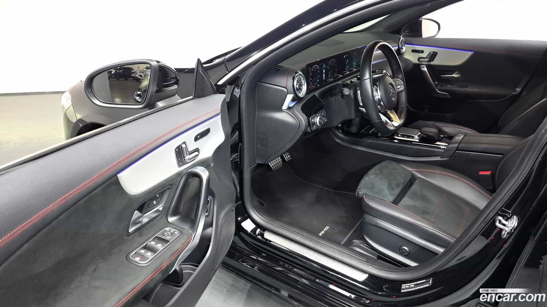 CLA-Class Mercedes-Benz 2022.11-OPTION-015