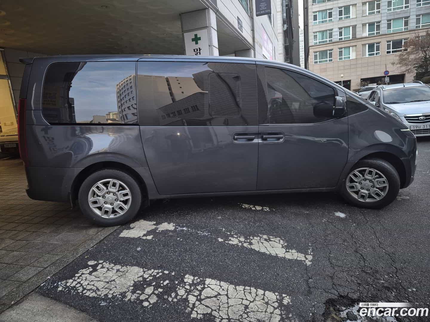 Staria Hyundai 2022.6-OUTER-003