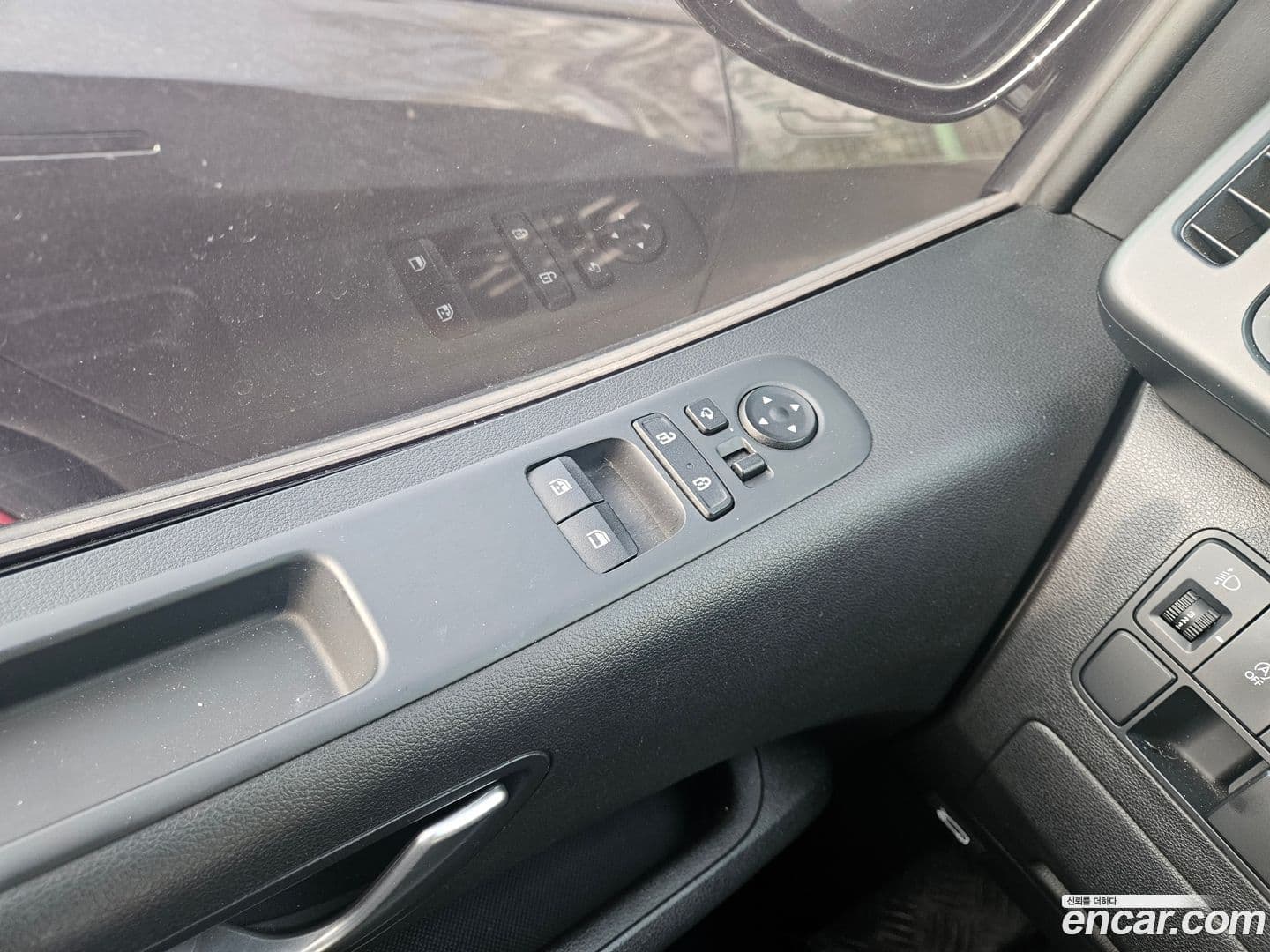 Main__Slider__Photo:Staria Hyundai 2022.6-8