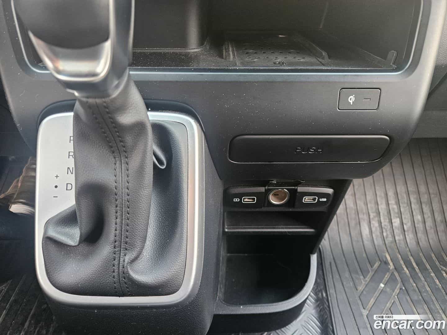 Staria Hyundai 2022.6-OPTION-018