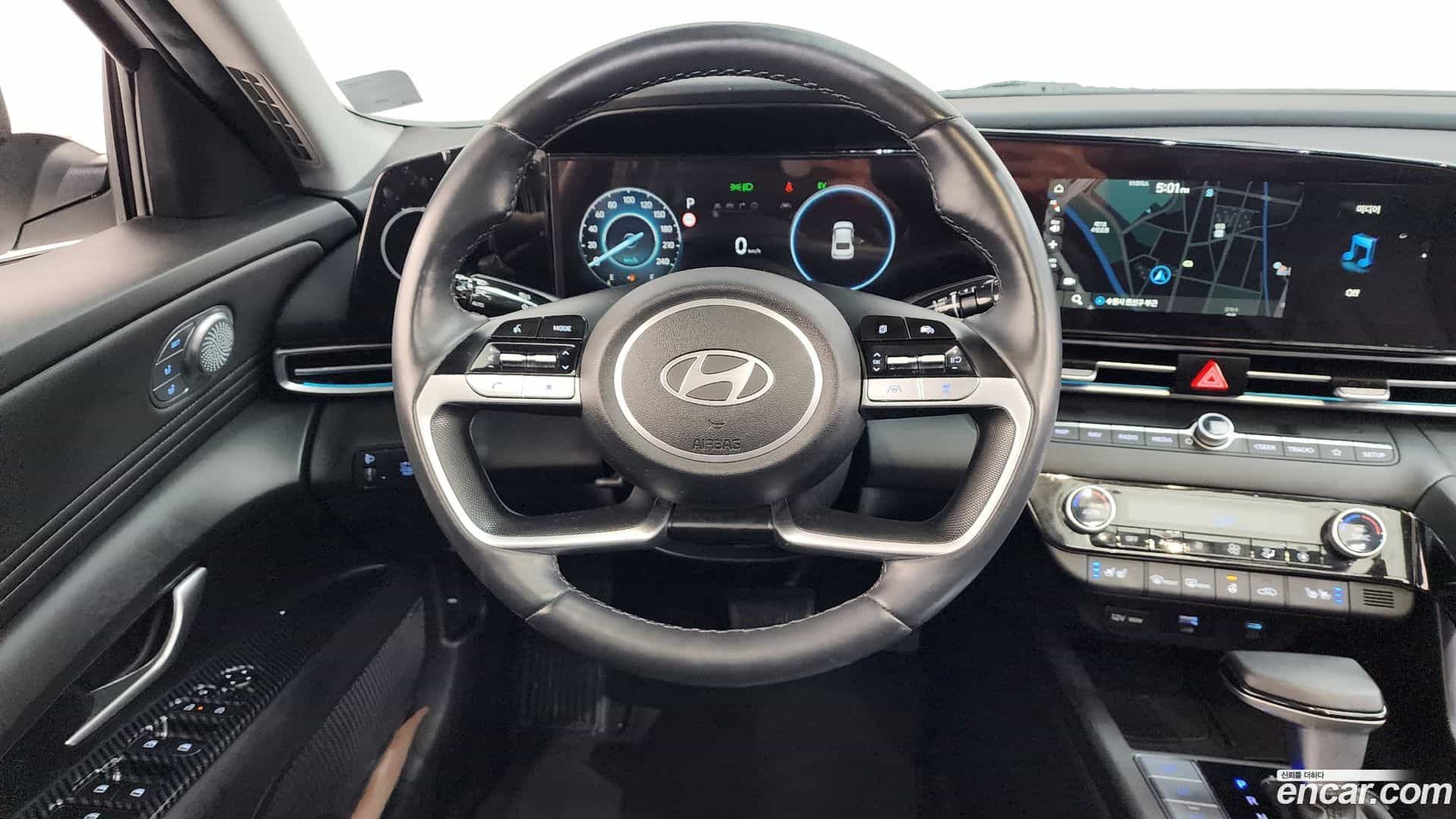 AVANTE Hyundai 2023.10-OPTION-017