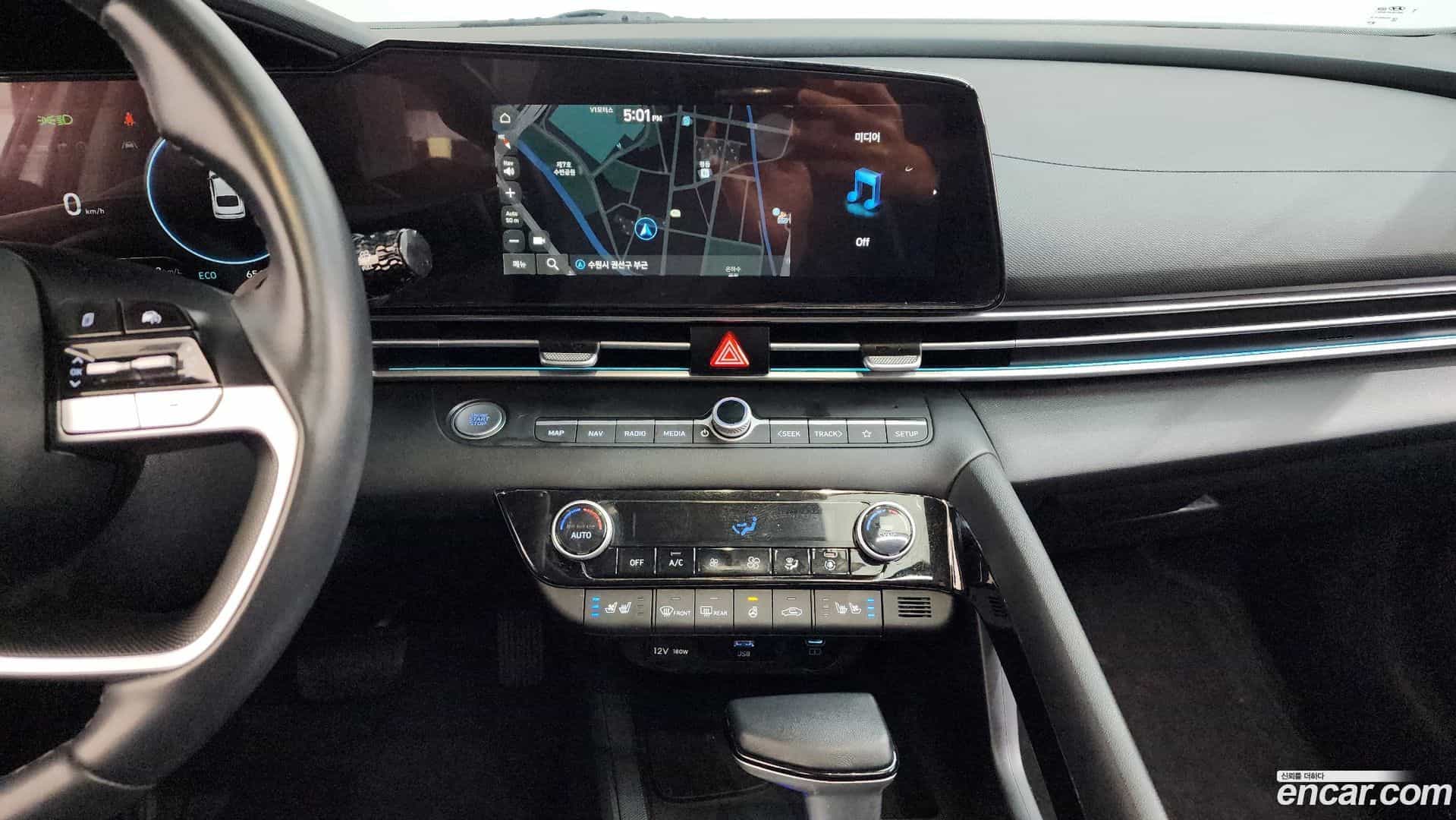 AVANTE Hyundai 2023.10-OPTION-018