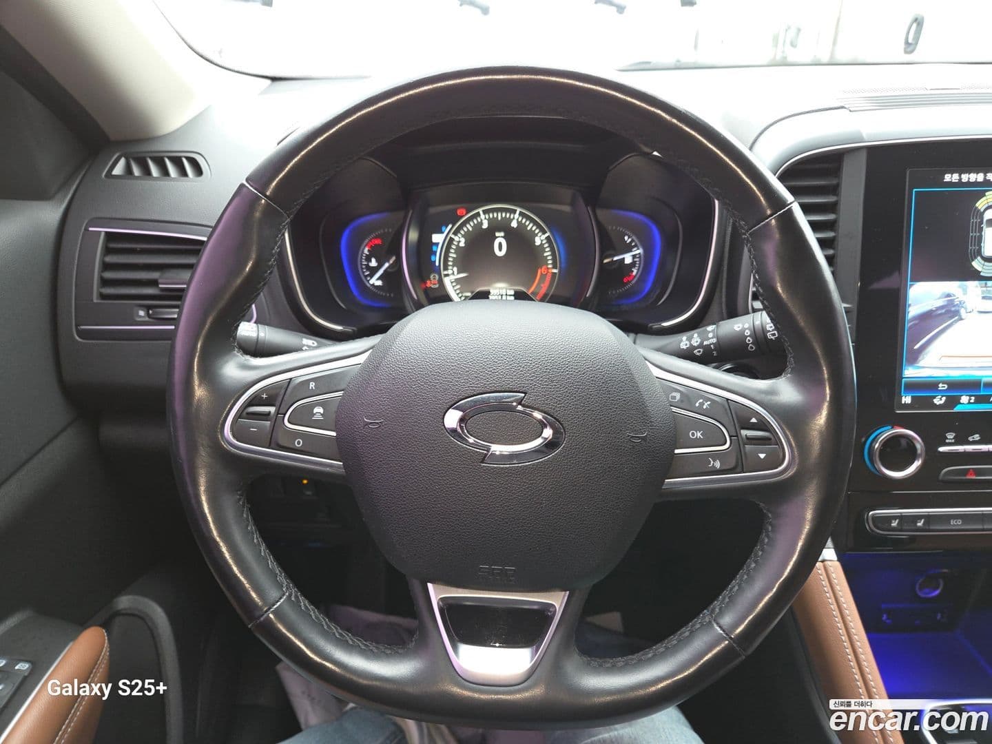 Main__Slider__Photo:QM6 Renault-KoreaSamsung 2022.2-16