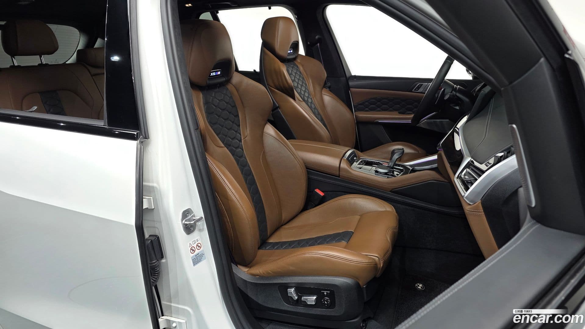 Main__Slider__Photo:X5M BMW 2021.6-9