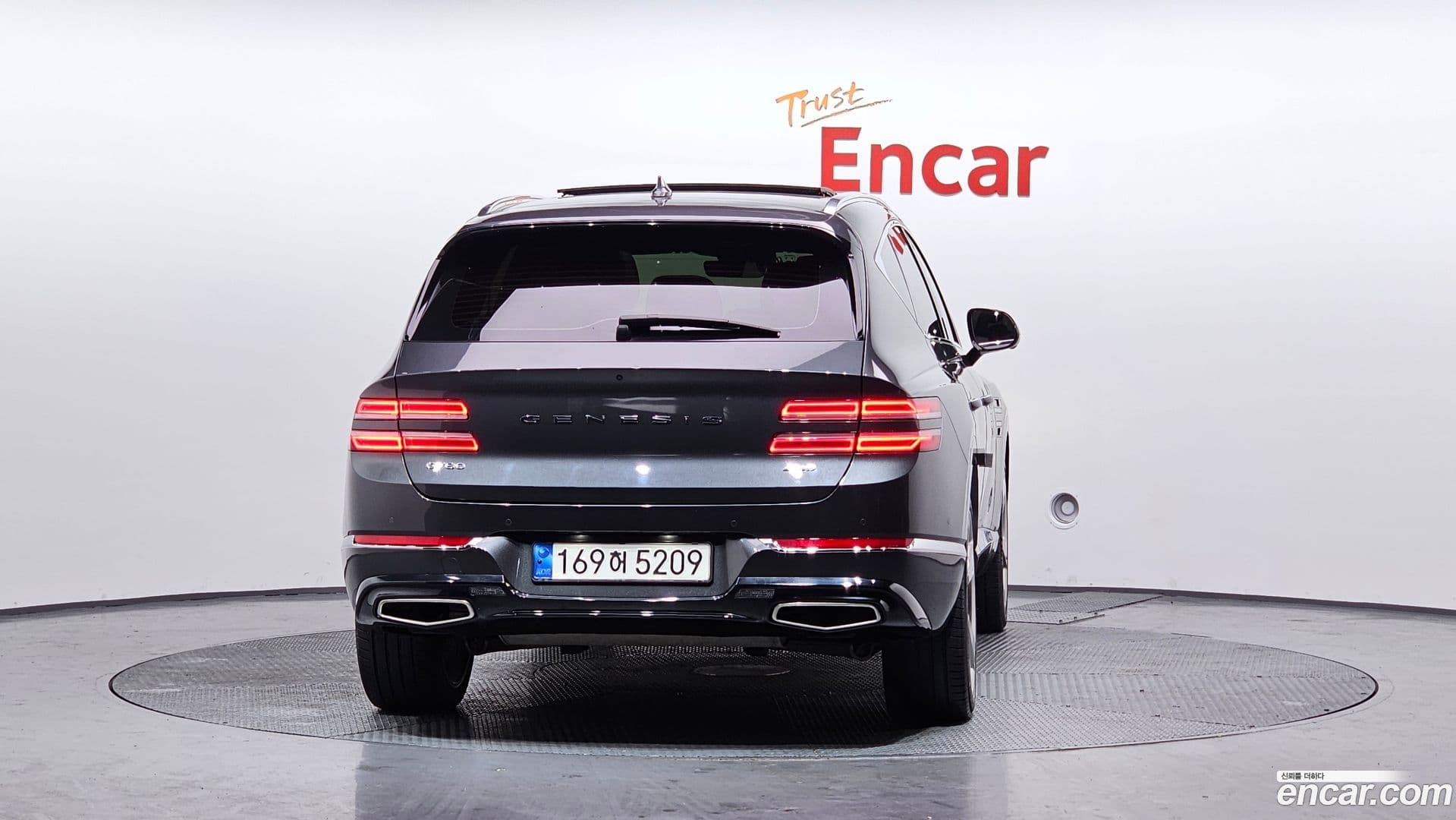 Main__Slider__Photo:GV80 Genesis 2022.0-3