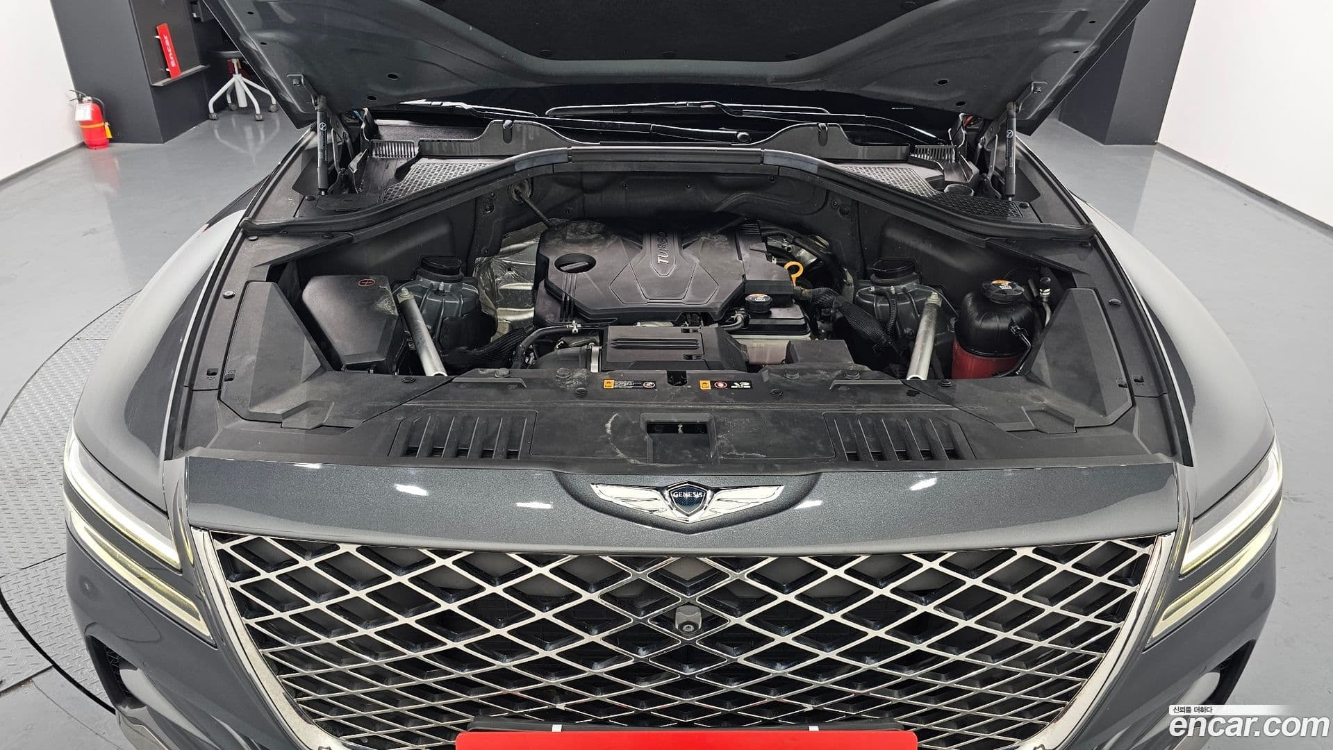 Main__Slider__Photo:GV80 Genesis 2022.0-5