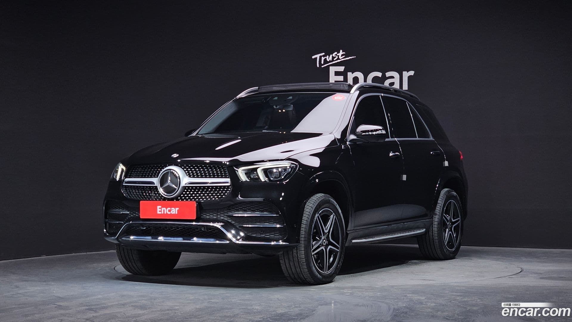Main__Slider__Photo:GLE-Class Mercedes-Benz 2020.4-0