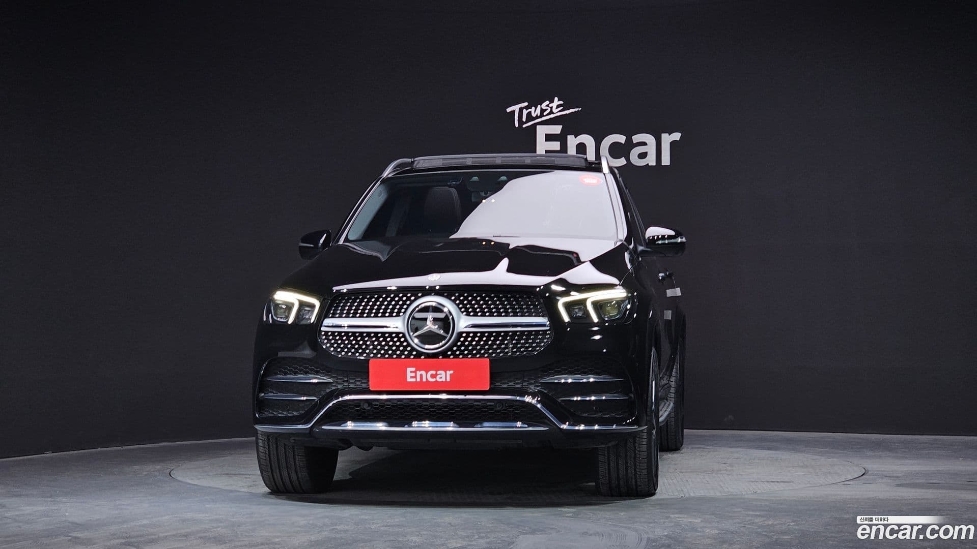 Main__Slider__Photo:GLE-Class Mercedes-Benz 2020.4-2