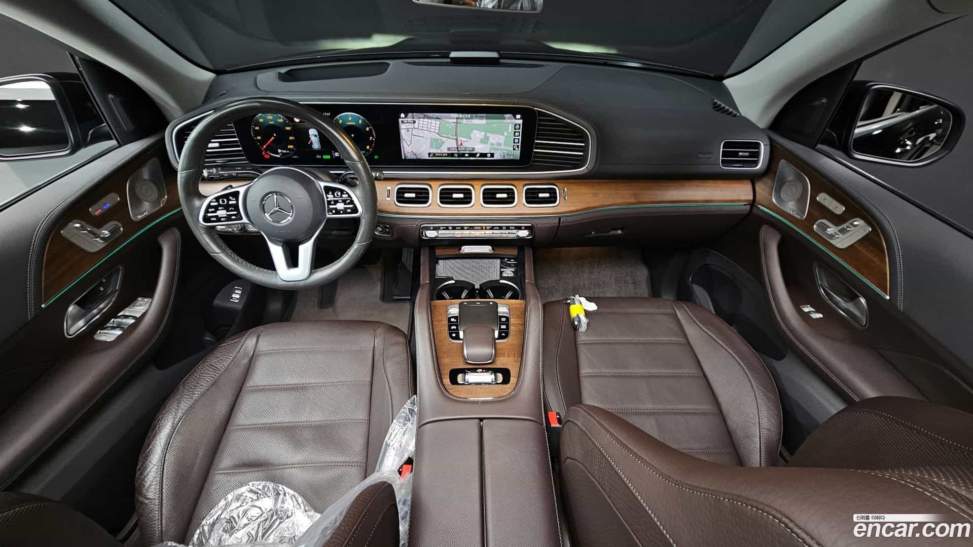 GLE-Class Mercedes-Benz 2020.4-INNER-007