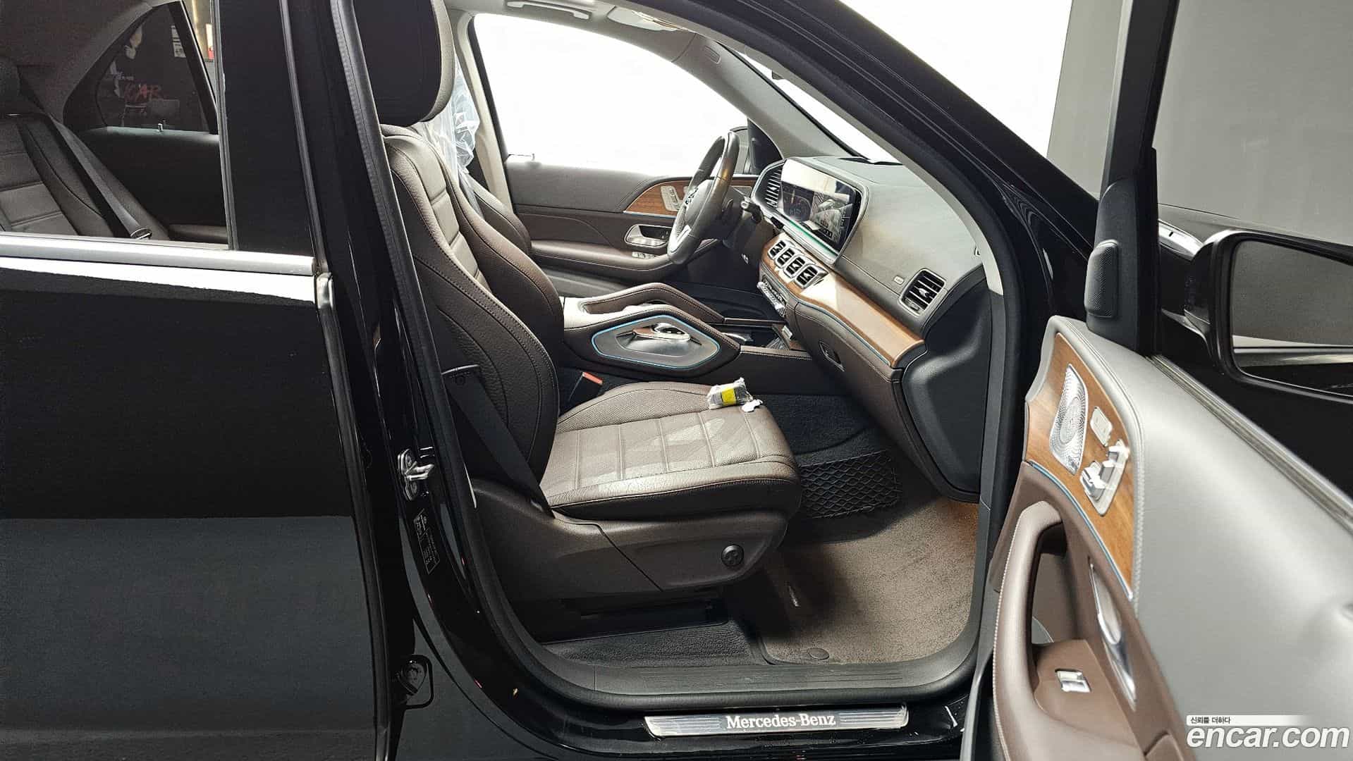 GLE-Class Mercedes-Benz 2020.4-OPTION-016