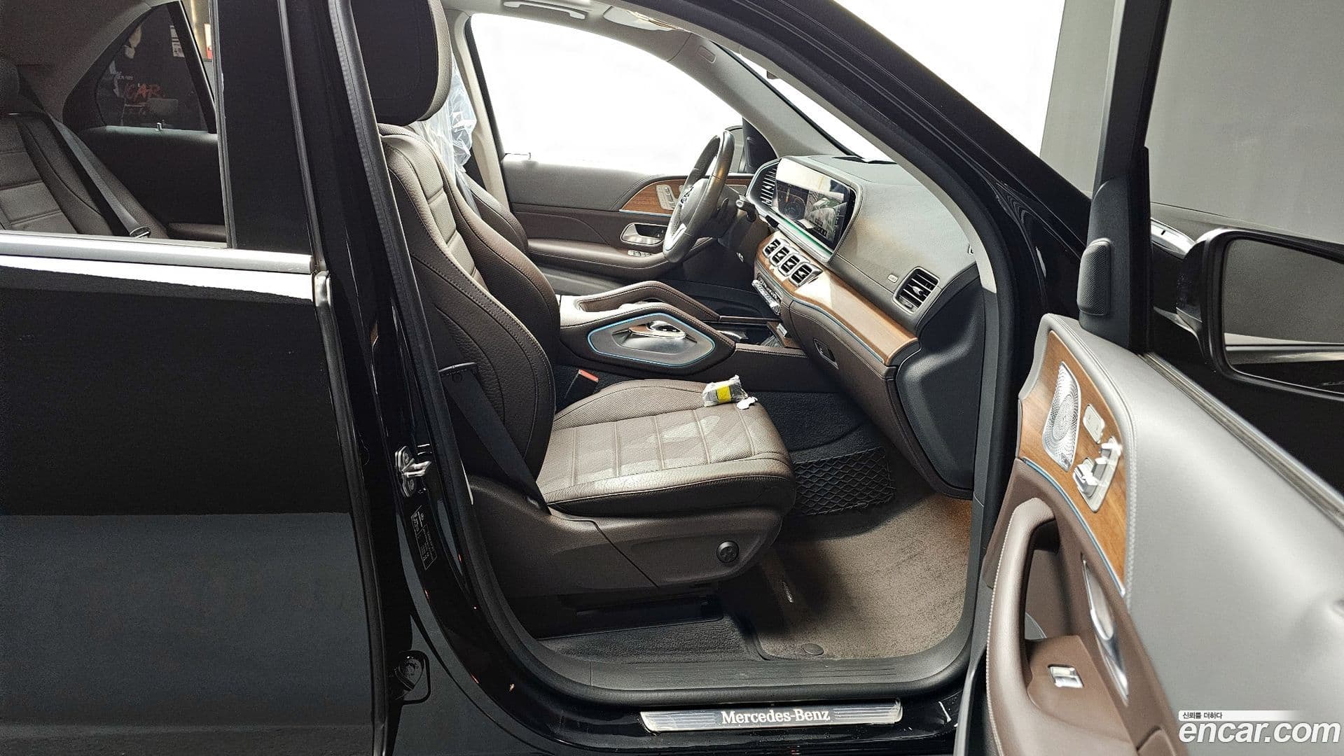 Main__Slider__Photo:GLE-Class Mercedes-Benz 2020.4-11