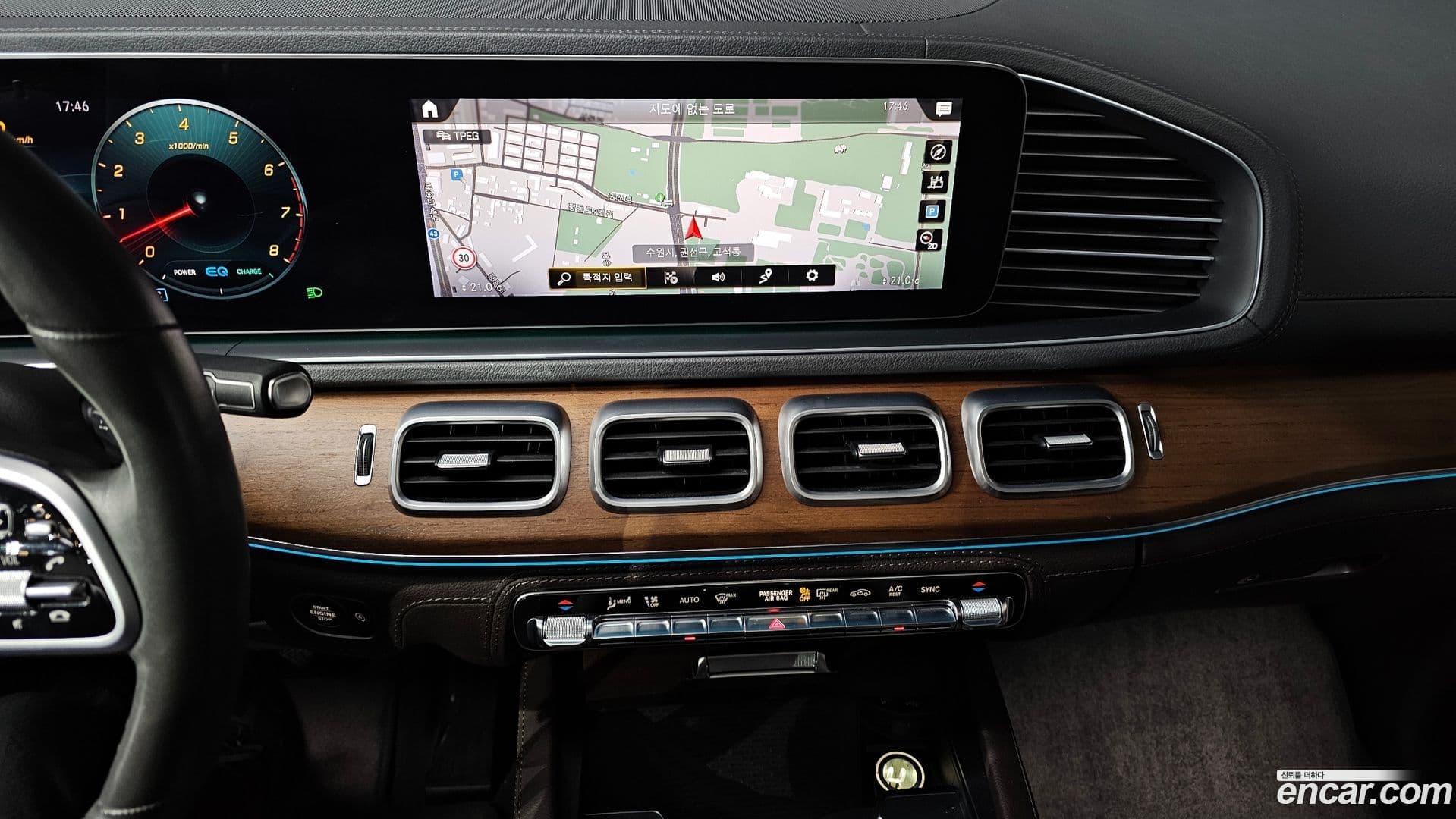 Main__Slider__Photo:GLE-Class Mercedes-Benz 2020.4-13