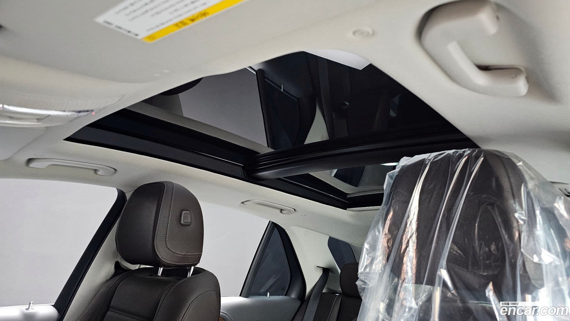 Main__Slider__Photo:GLE-Class Mercedes-Benz 2020.4-17