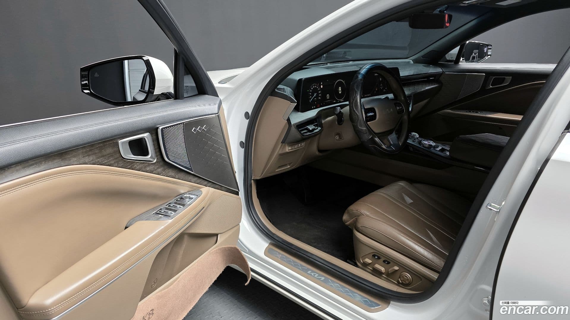 Main__Slider__Photo:K8 Kia 2023.0-9