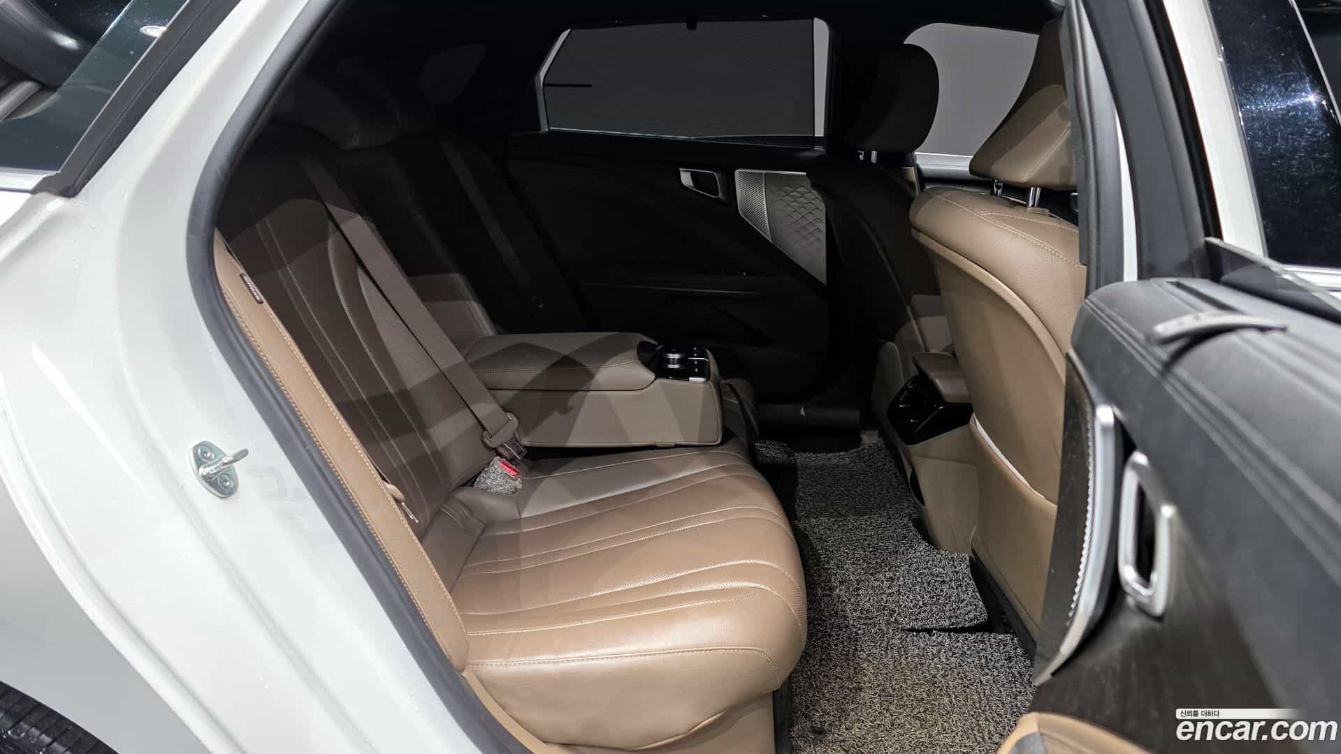 K8 Kia 2023.0-OPTION-016