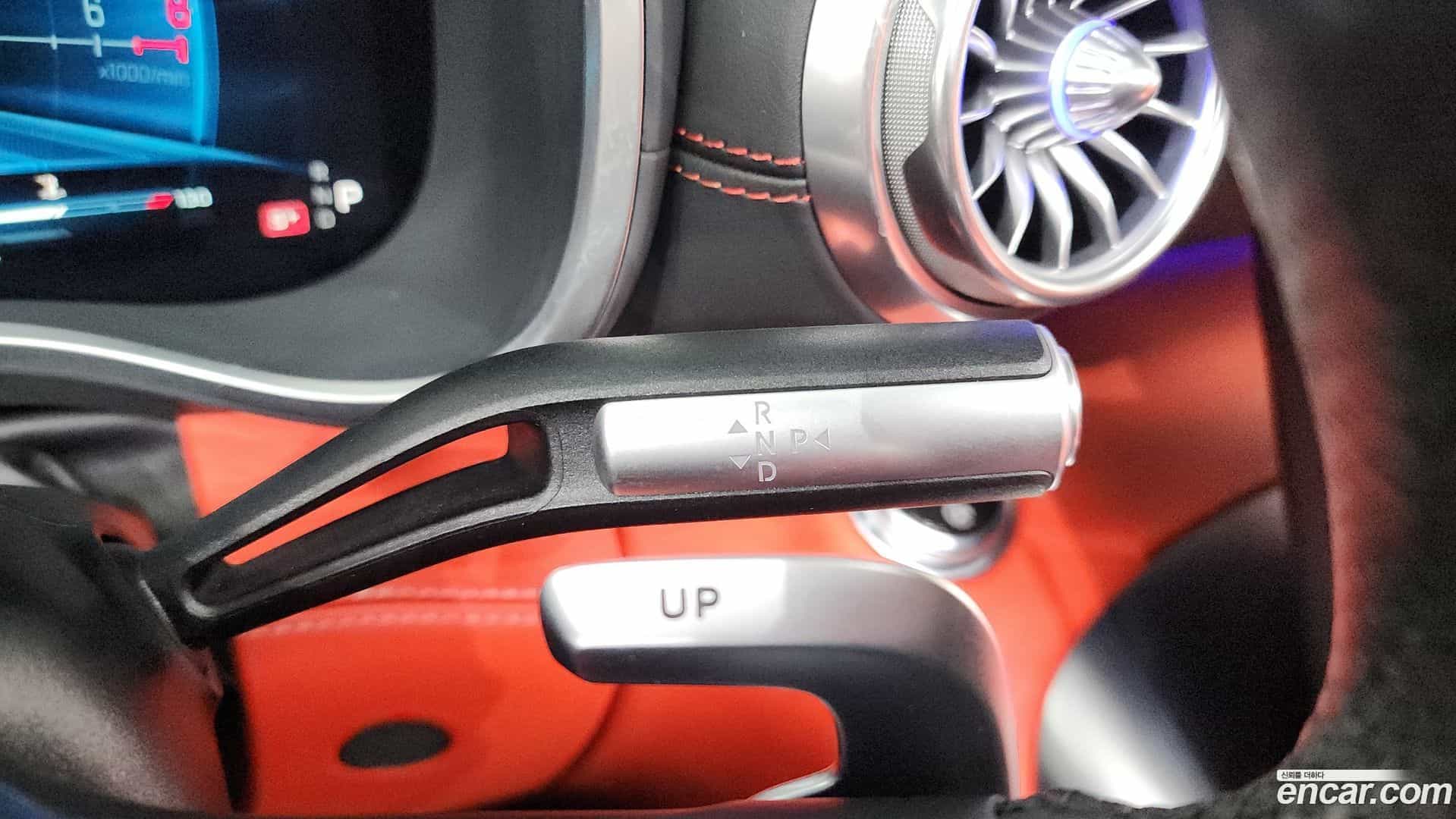 SL-Class Mercedes-Benz 2023.5-INNER-009