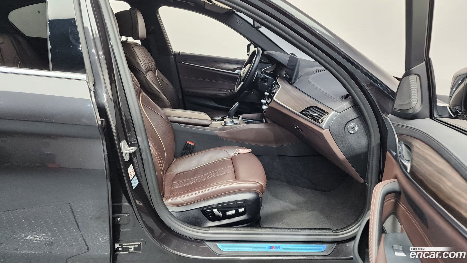 Main__Slider__Photo:5-Series BMW 2021.0-10