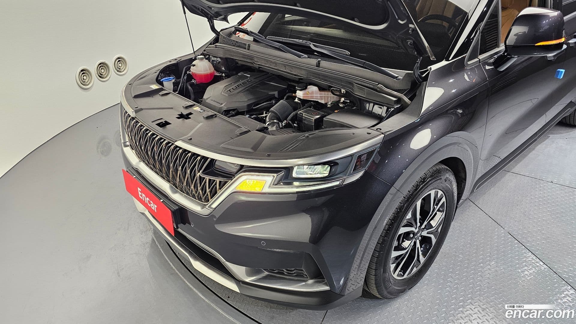 Main__Slider__Photo:Canival Kia 2023.2-5