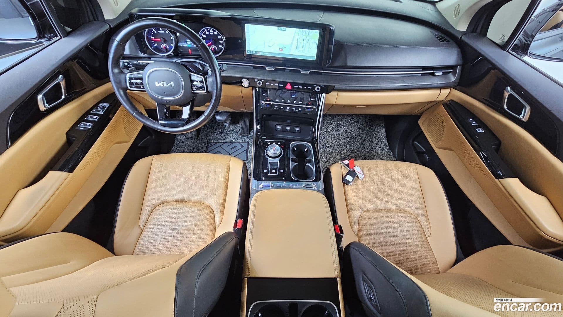 Main__Slider__Photo:Canival Kia 2023.2-6