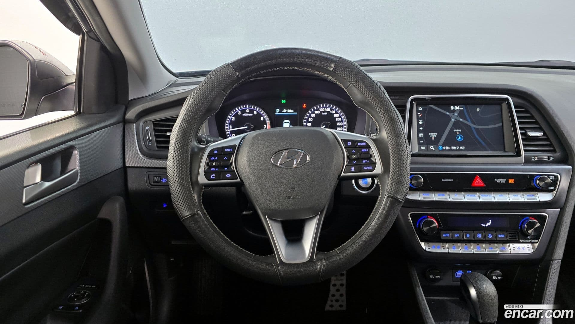 Main__Slider__Photo:Sonata Hyundai 2018.5-12