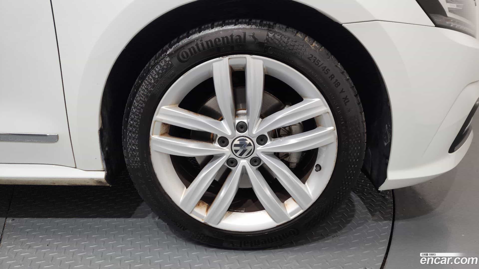 Passat Volkswagen 2018.9-OUTER-005