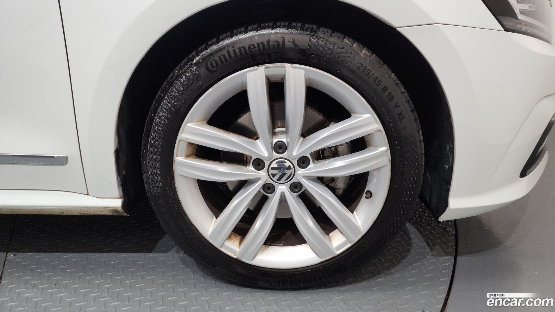 Main__Slider__Photo:Passat Volkswagen 2018.9-4