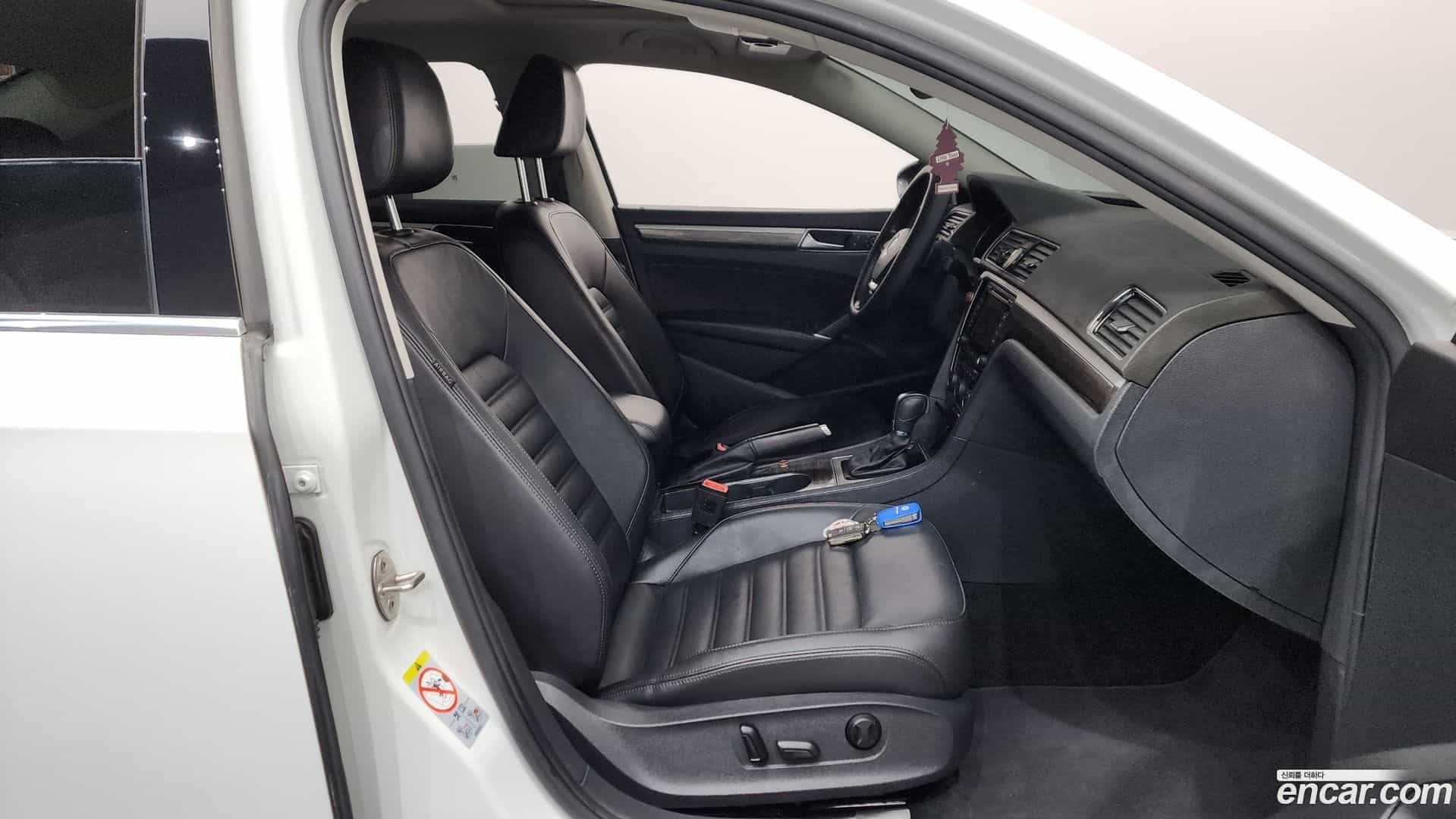 Passat Volkswagen 2018.9-OPTION-015