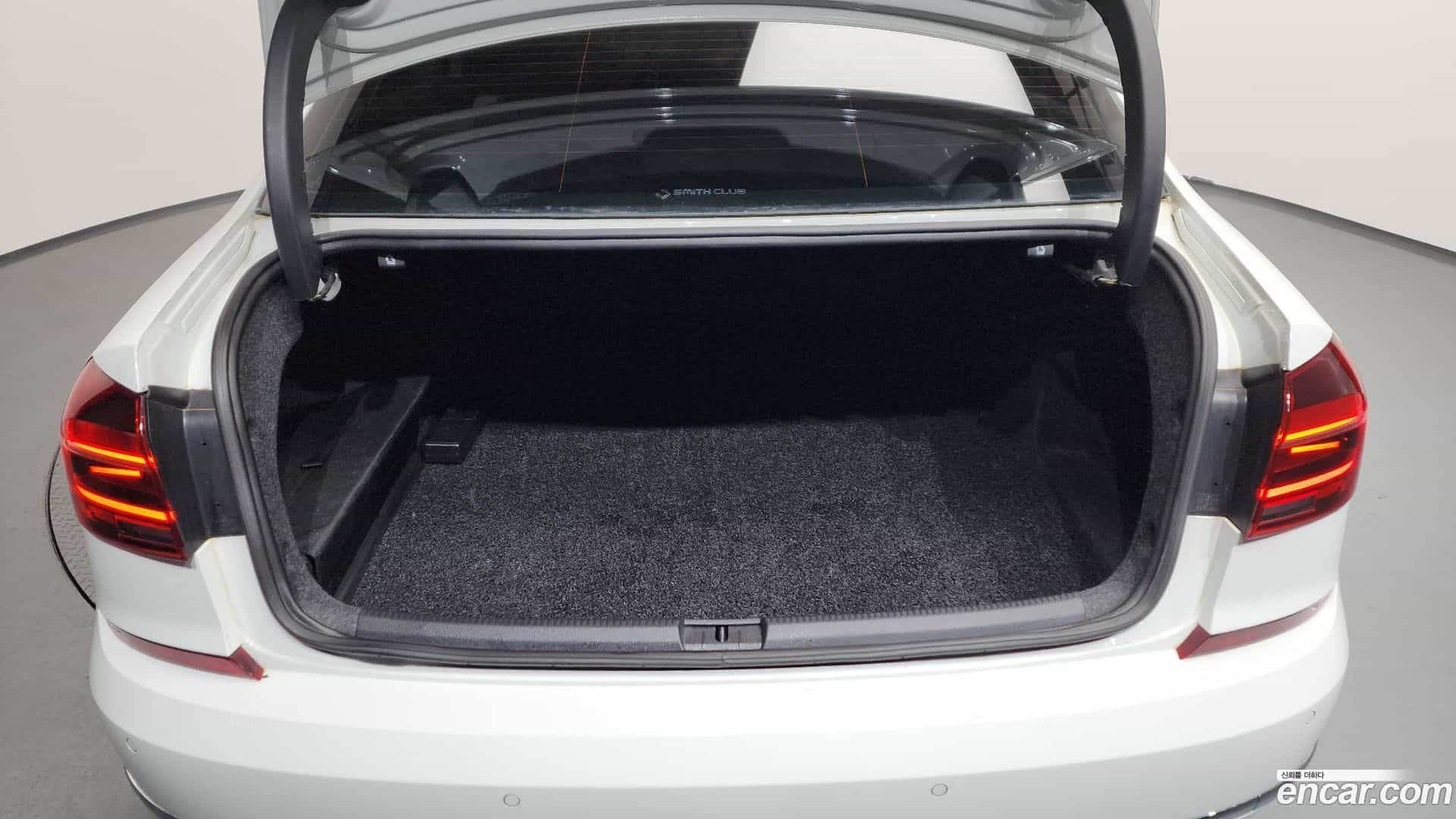 Passat Volkswagen 2018.9-OPTION-024