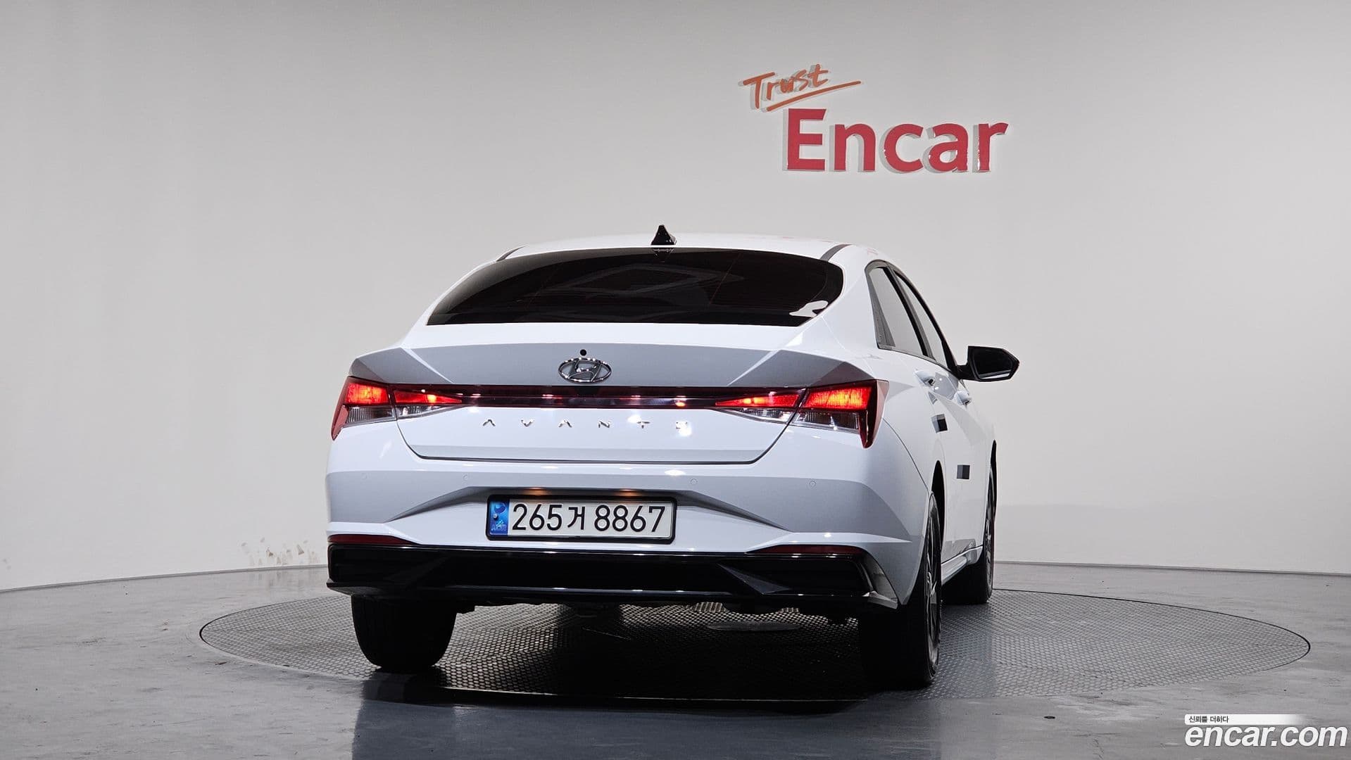 Main__Slider__Photo:AVANTE Hyundai 2023.1-3