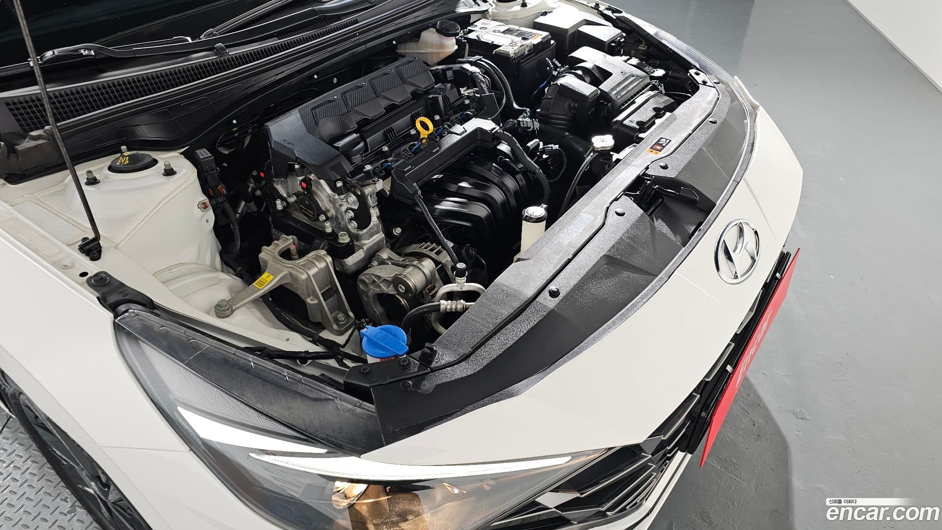 Main__Slider__Photo:AVANTE Hyundai 2023.1-5