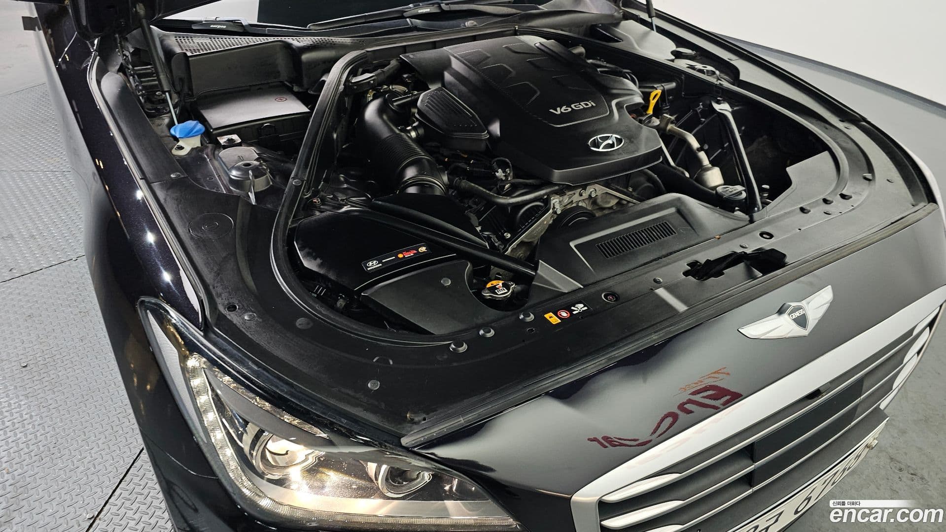 Main__Slider__Photo:Genesis Hyundai 2014.2-5