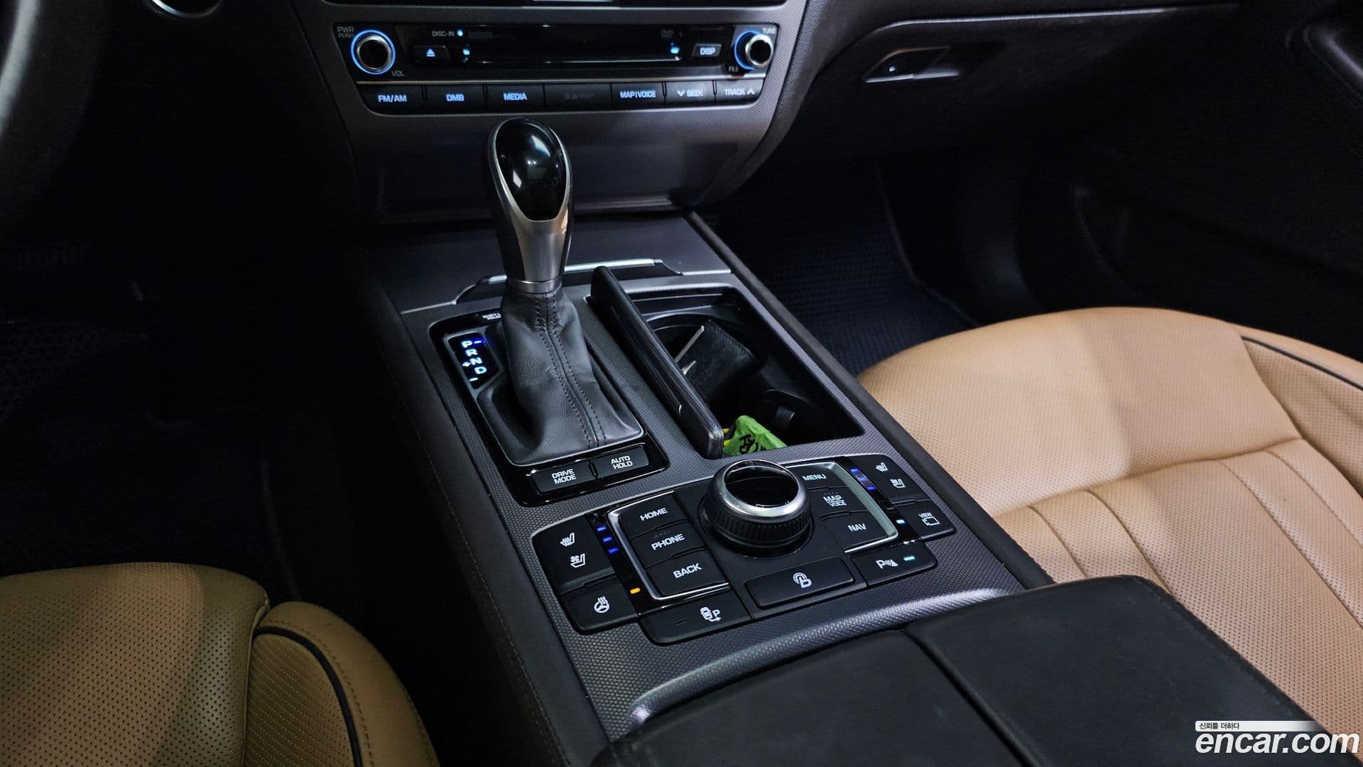 Main__Slider__Photo:Genesis Hyundai 2014.2-8