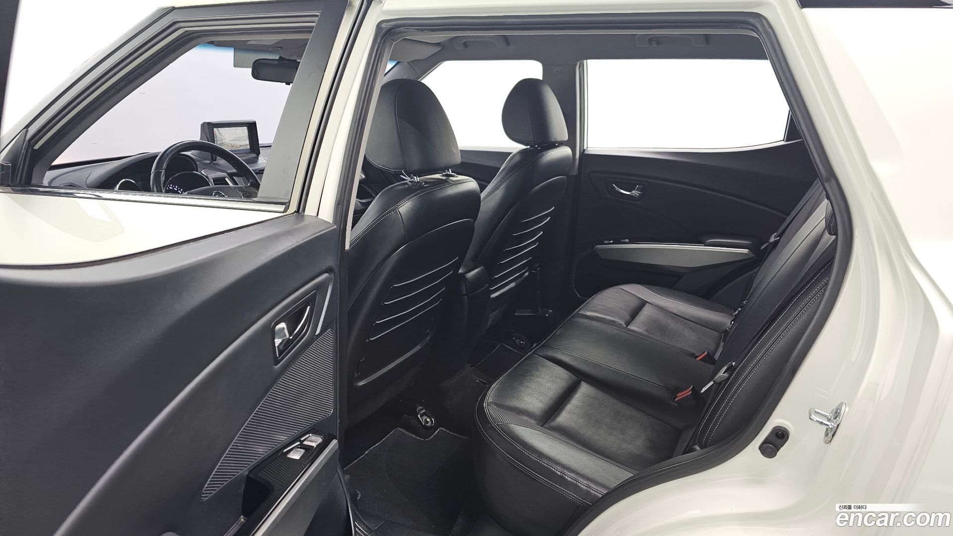 Main__Slider__Photo:TIBOLI KG_Mobility_Ssangyong 2015.1-11