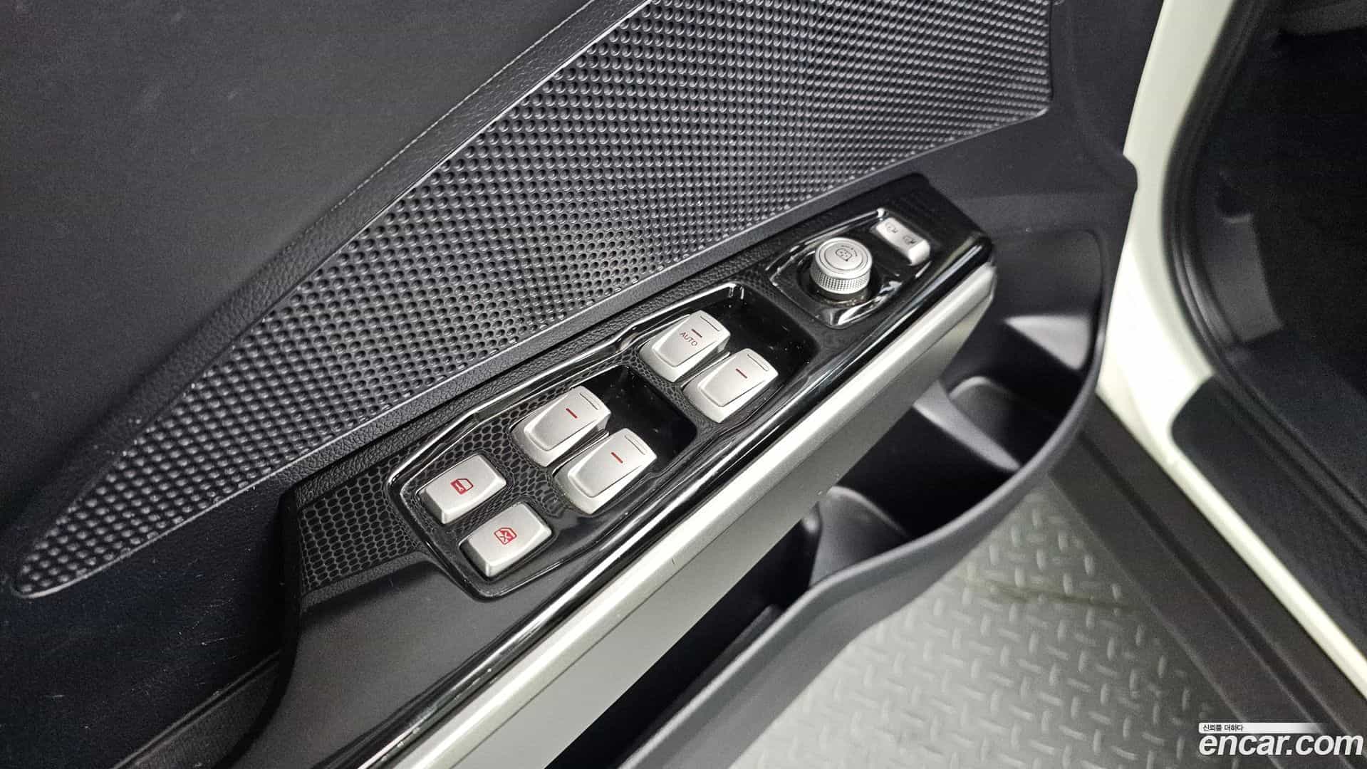 TIBOLI KG_Mobility_Ssangyong 2015.1-OPTION-022