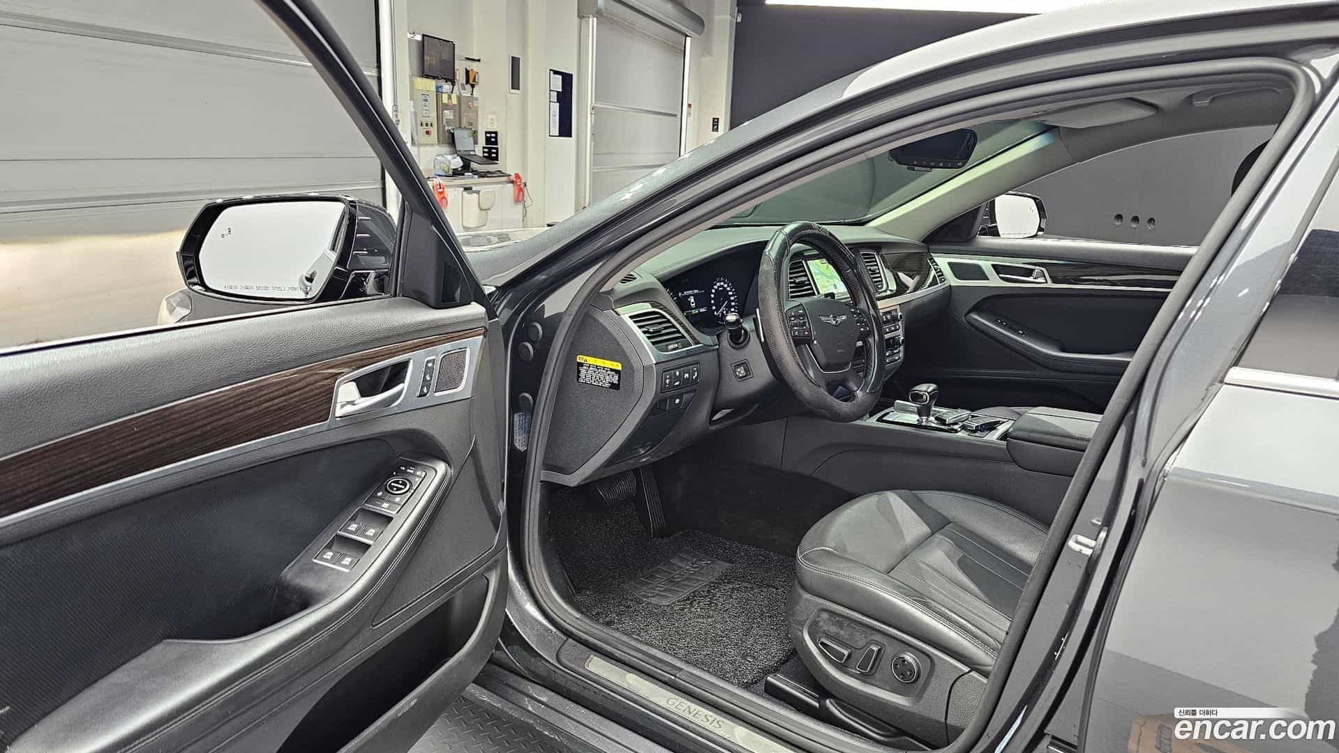 G80 Genesis 2020.1-INNER-010