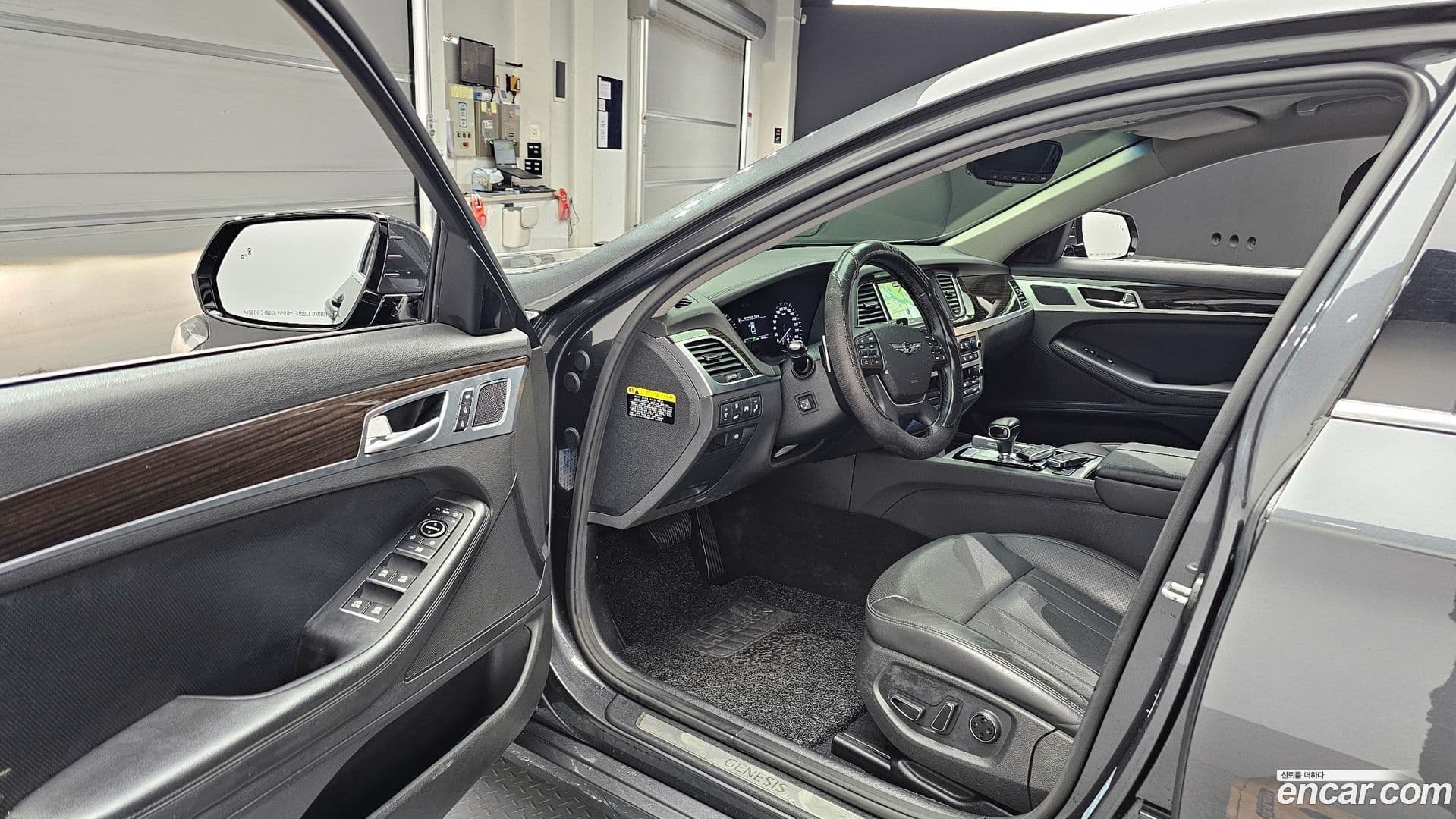 Main__Slider__Photo:G80 Genesis 2020.1-9