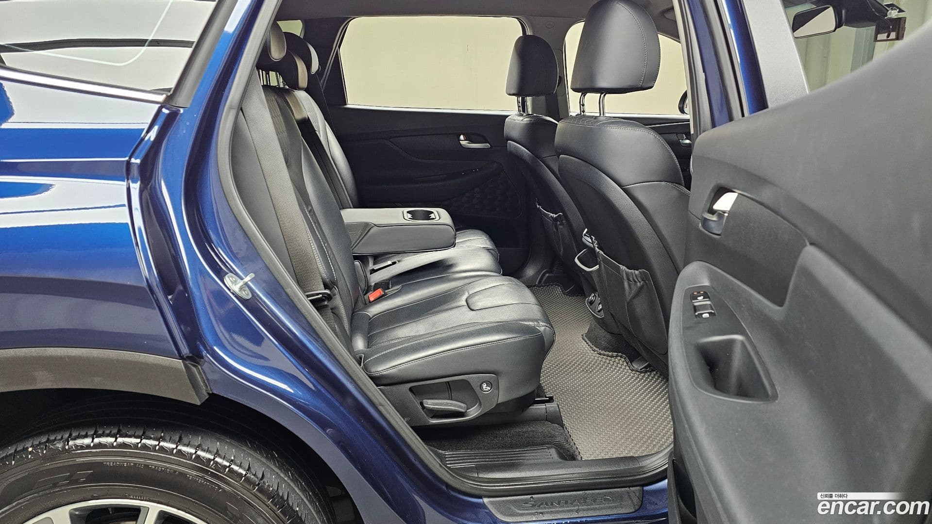 Main__Slider__Photo:Santafe Hyundai 2019.10-11