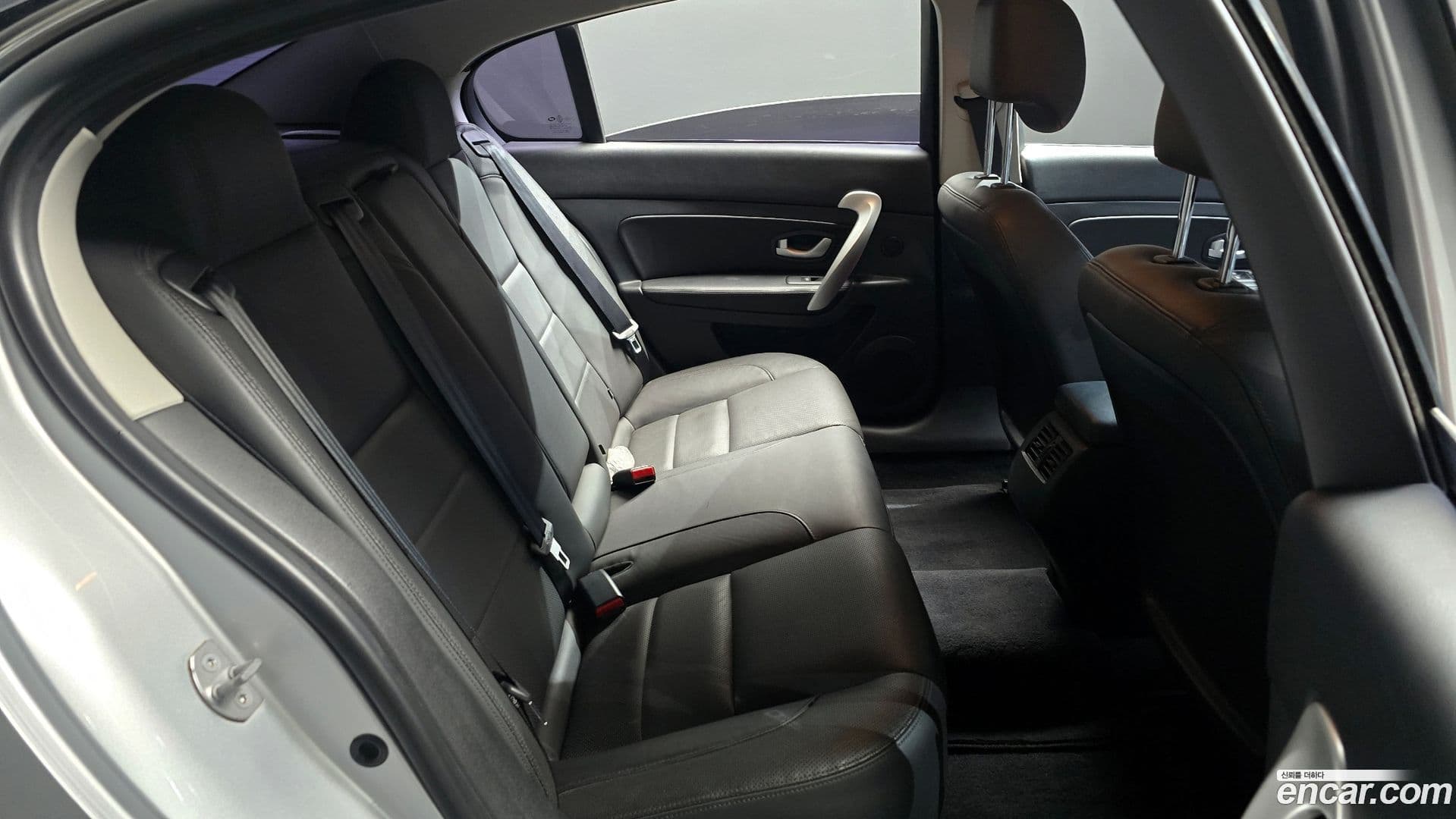 Main__Slider__Photo:SM5 Renault-KoreaSamsung 2018.5-11