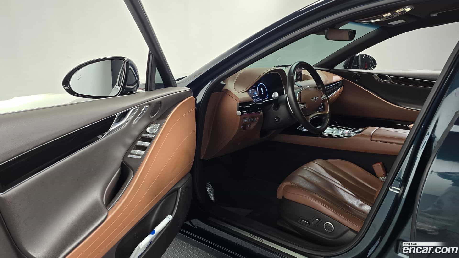 G80 Genesis 2021.0-INNER-010