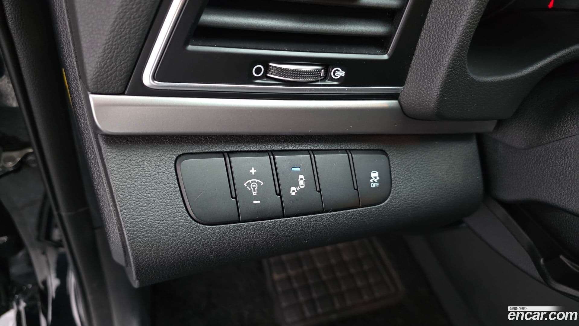 Main__Slider__Photo:AVANTE Hyundai 2017.6-13