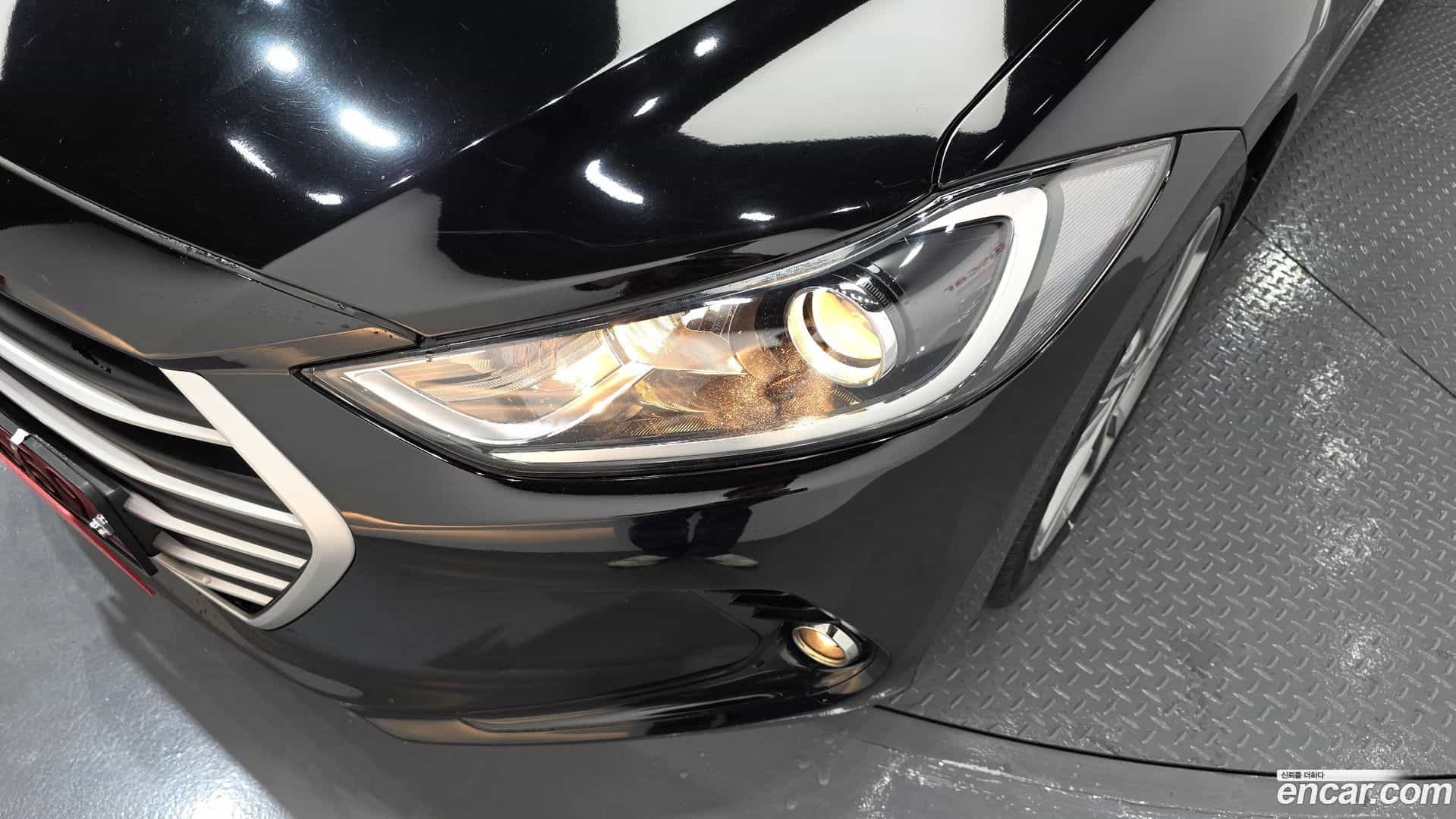 AVANTE Hyundai 2017.6-OPTION-024