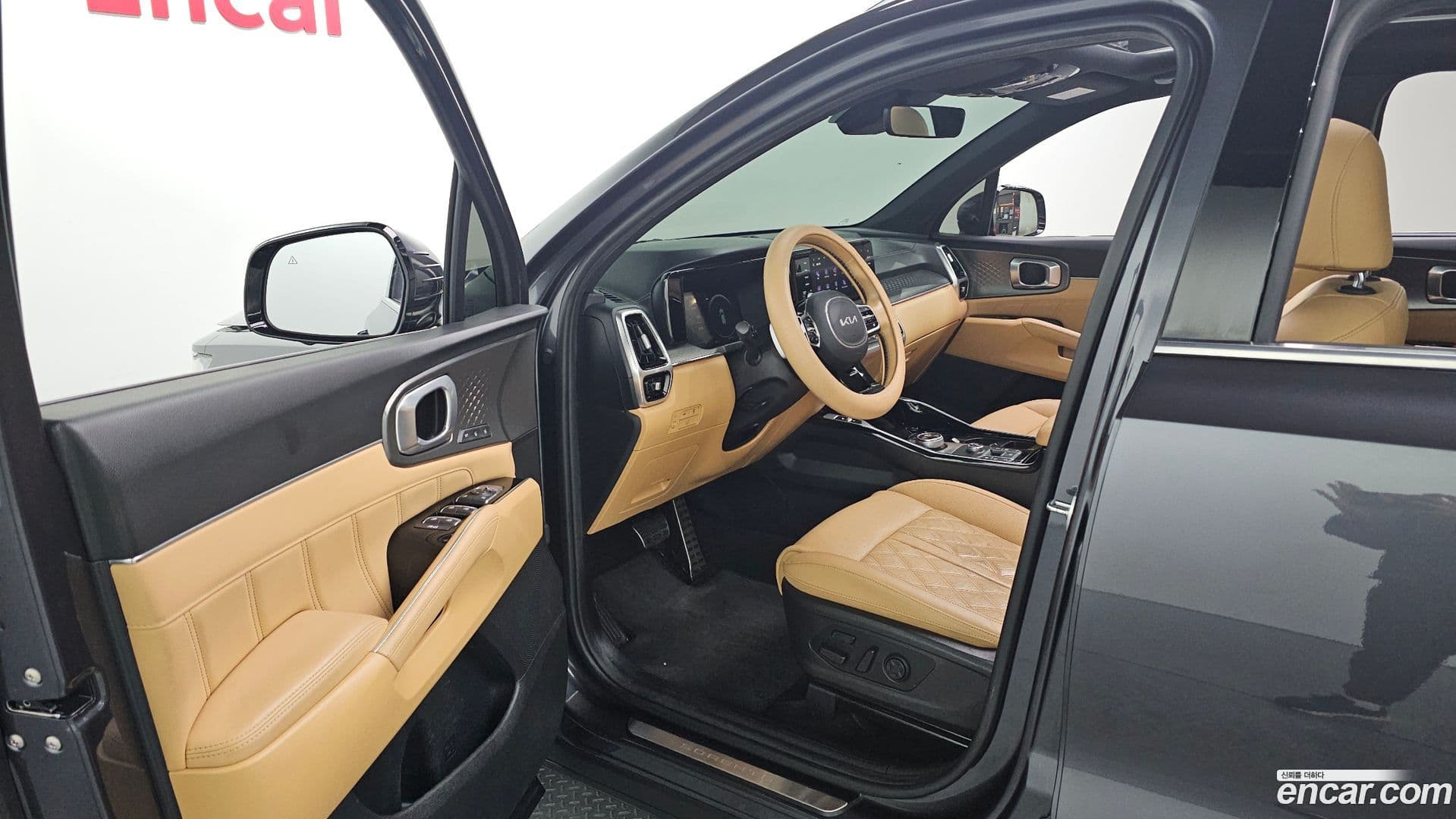 Main__Slider__Photo:Sorento Kia 2021.7-9