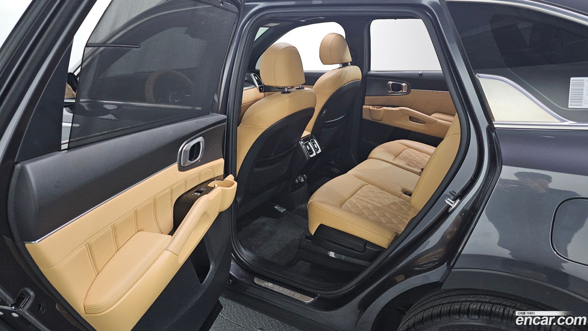 Main__Slider__Photo:Sorento Kia 2021.7-11