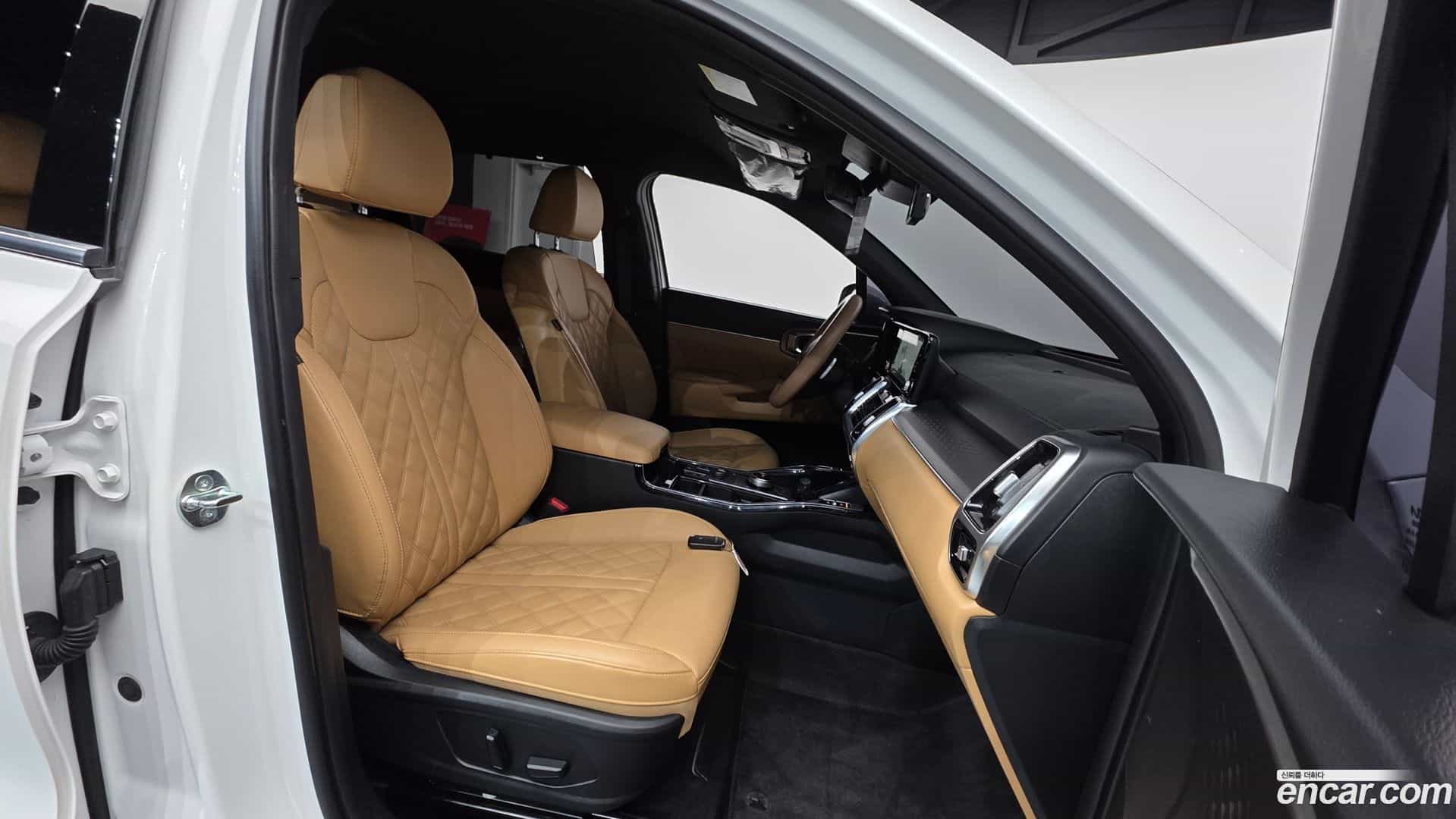 Sorento Kia 2023.2-INNER-010